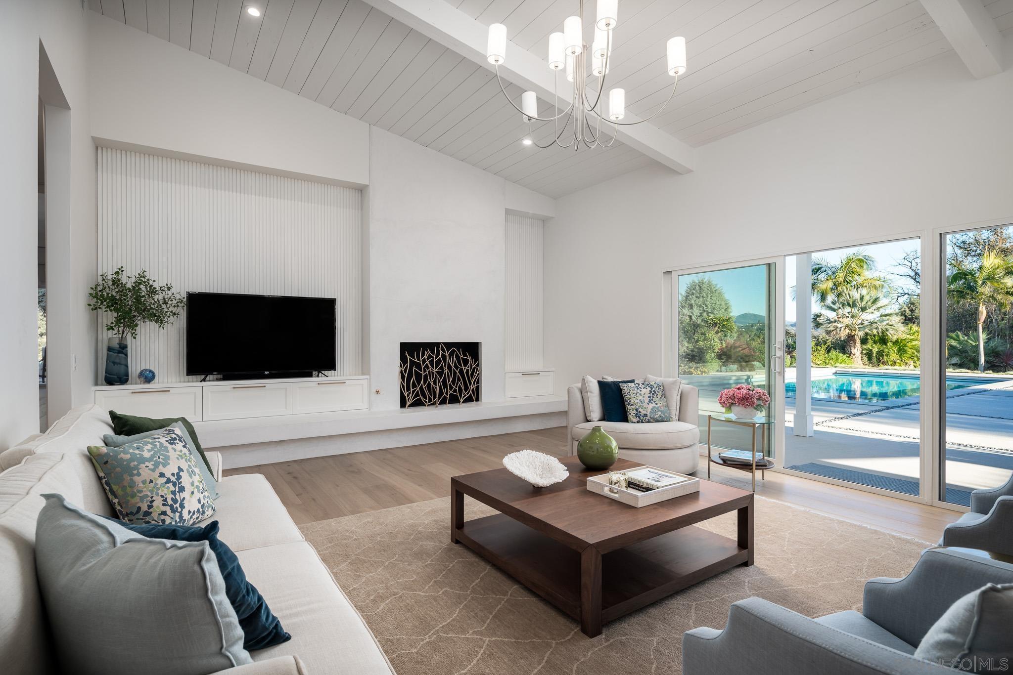 Detail Gallery Image 17 of 56 For 16039  via Del Alba, Rancho Santa Fe,  CA 92067 - 5 Beds | 3/1 Baths