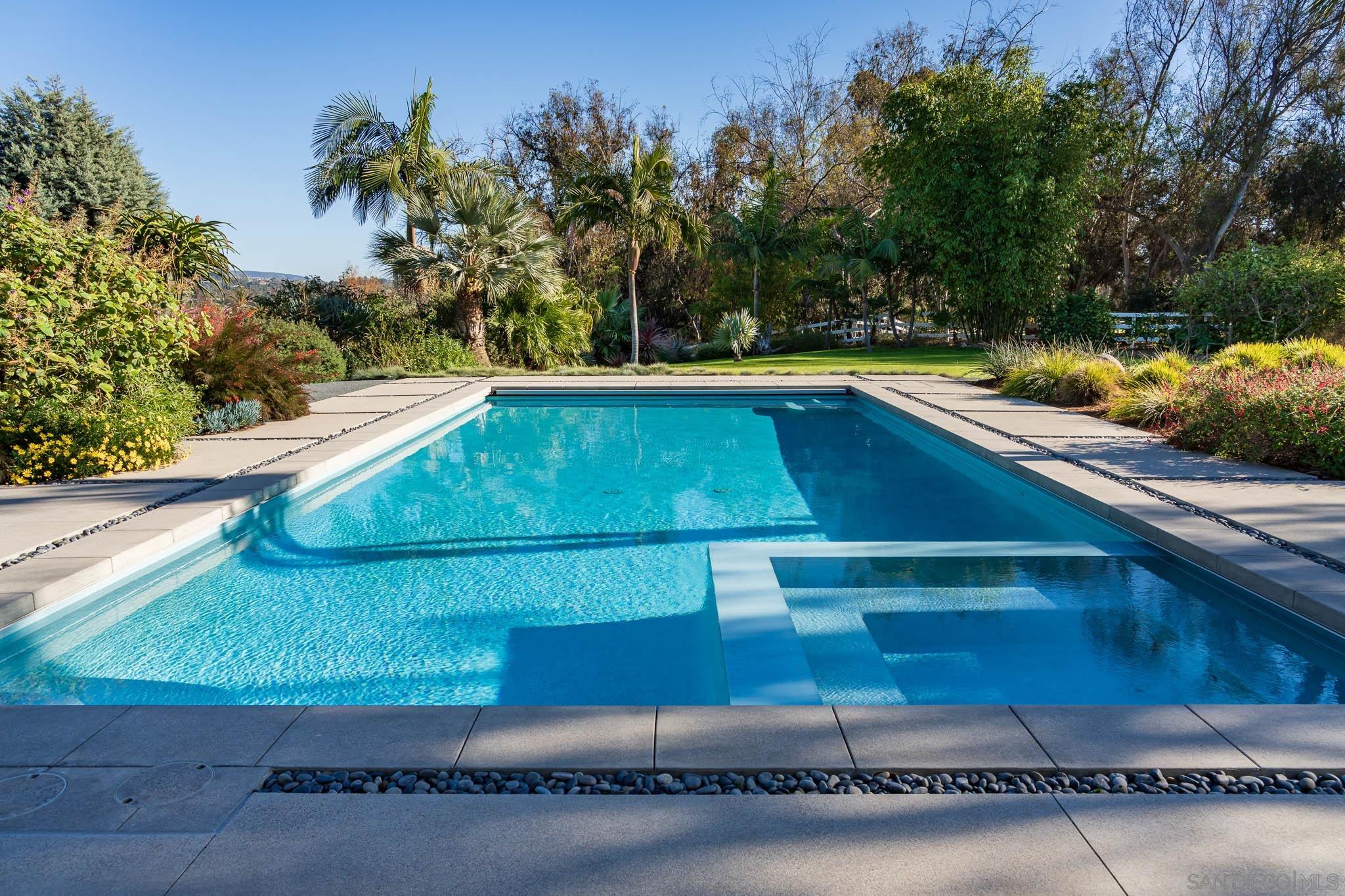 Detail Gallery Image 19 of 56 For 16039  via Del Alba, Rancho Santa Fe,  CA 92067 - 5 Beds | 3/1 Baths