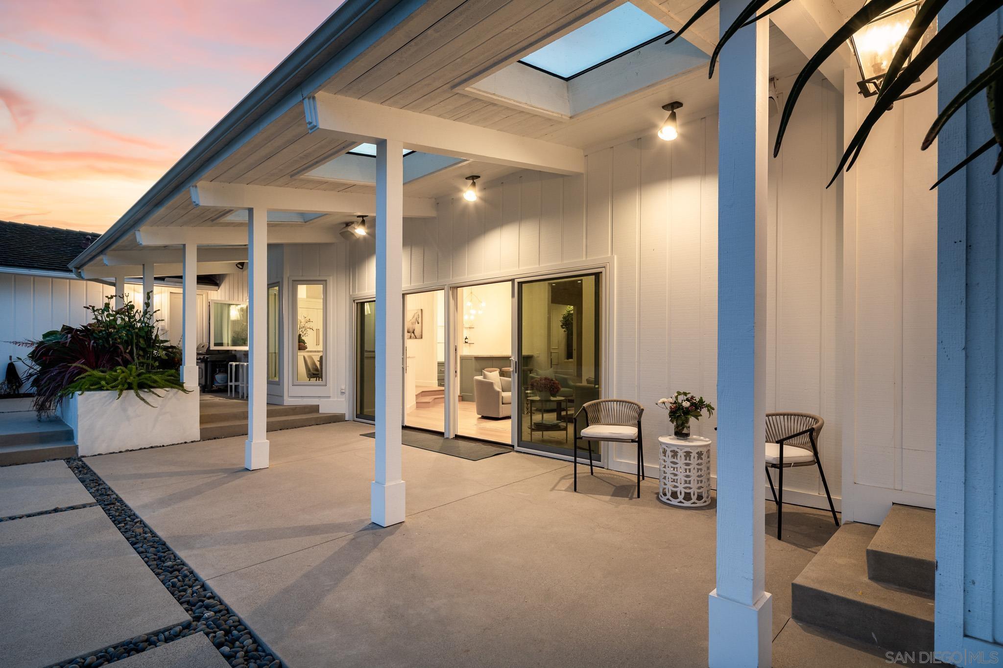 Detail Gallery Image 22 of 56 For 16039  via Del Alba, Rancho Santa Fe,  CA 92067 - 5 Beds | 3/1 Baths