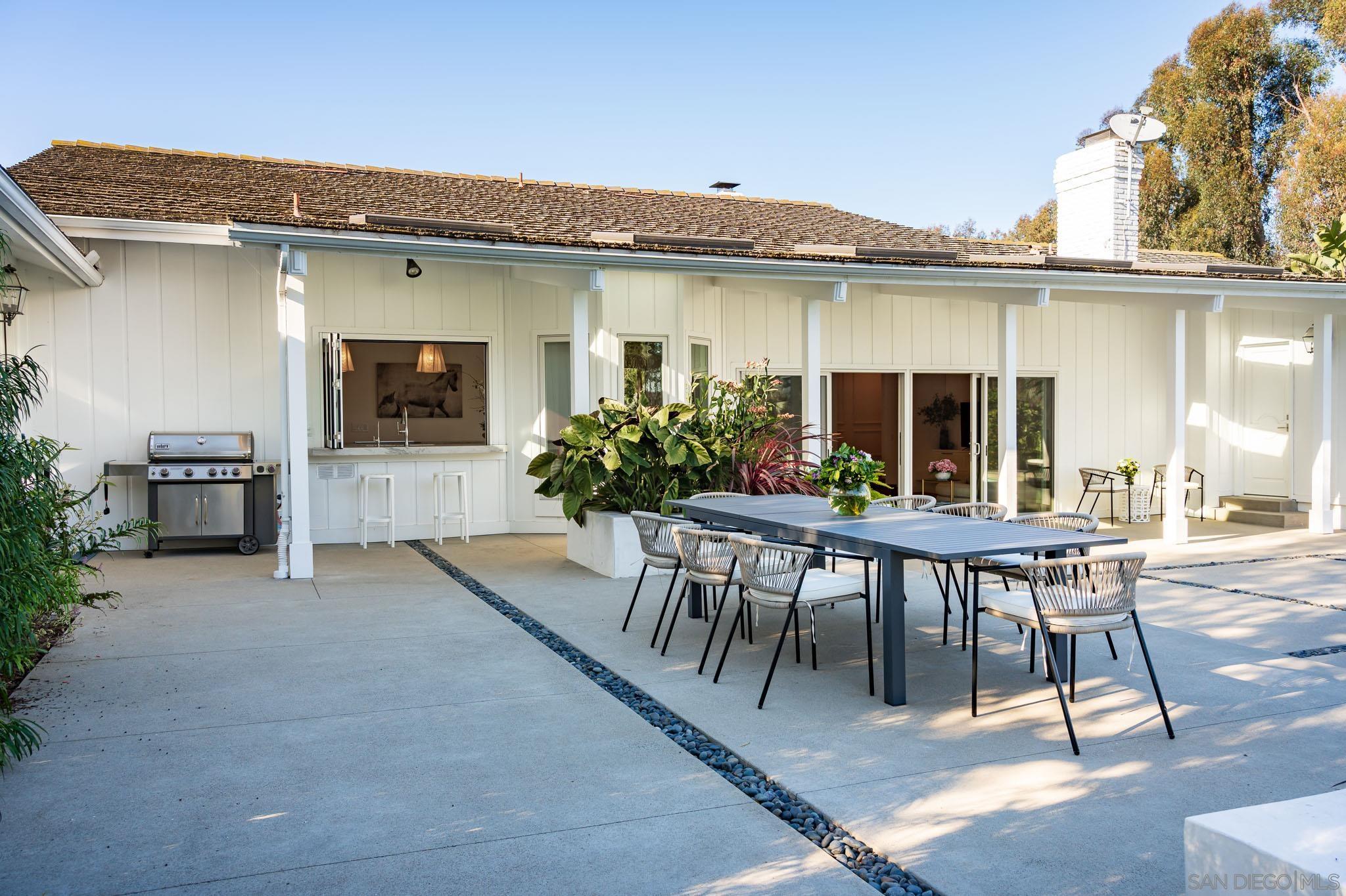 Detail Gallery Image 25 of 56 For 16039  via Del Alba, Rancho Santa Fe,  CA 92067 - 5 Beds | 3/1 Baths