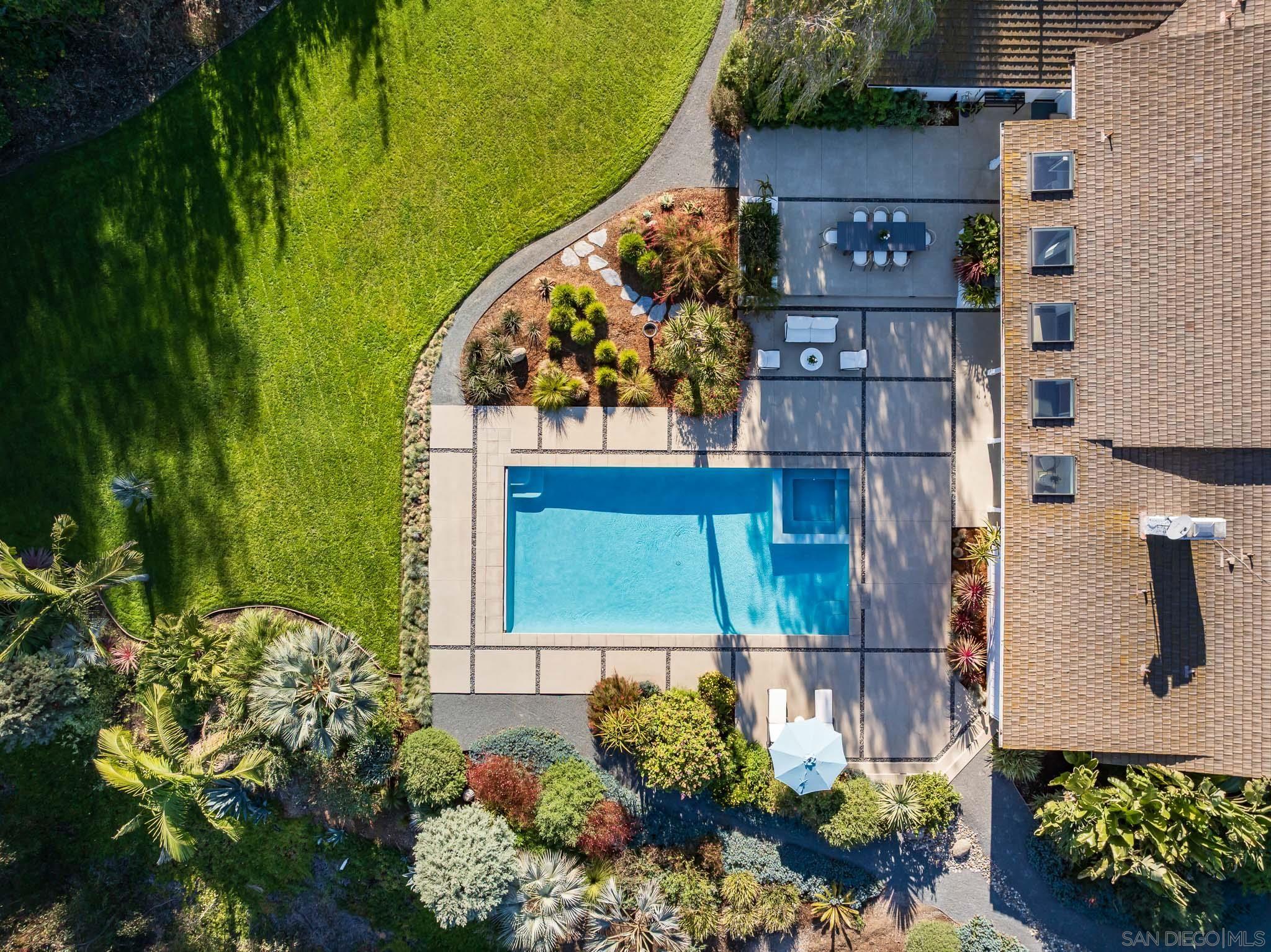 Detail Gallery Image 28 of 56 For 16039  via Del Alba, Rancho Santa Fe,  CA 92067 - 5 Beds | 3/1 Baths