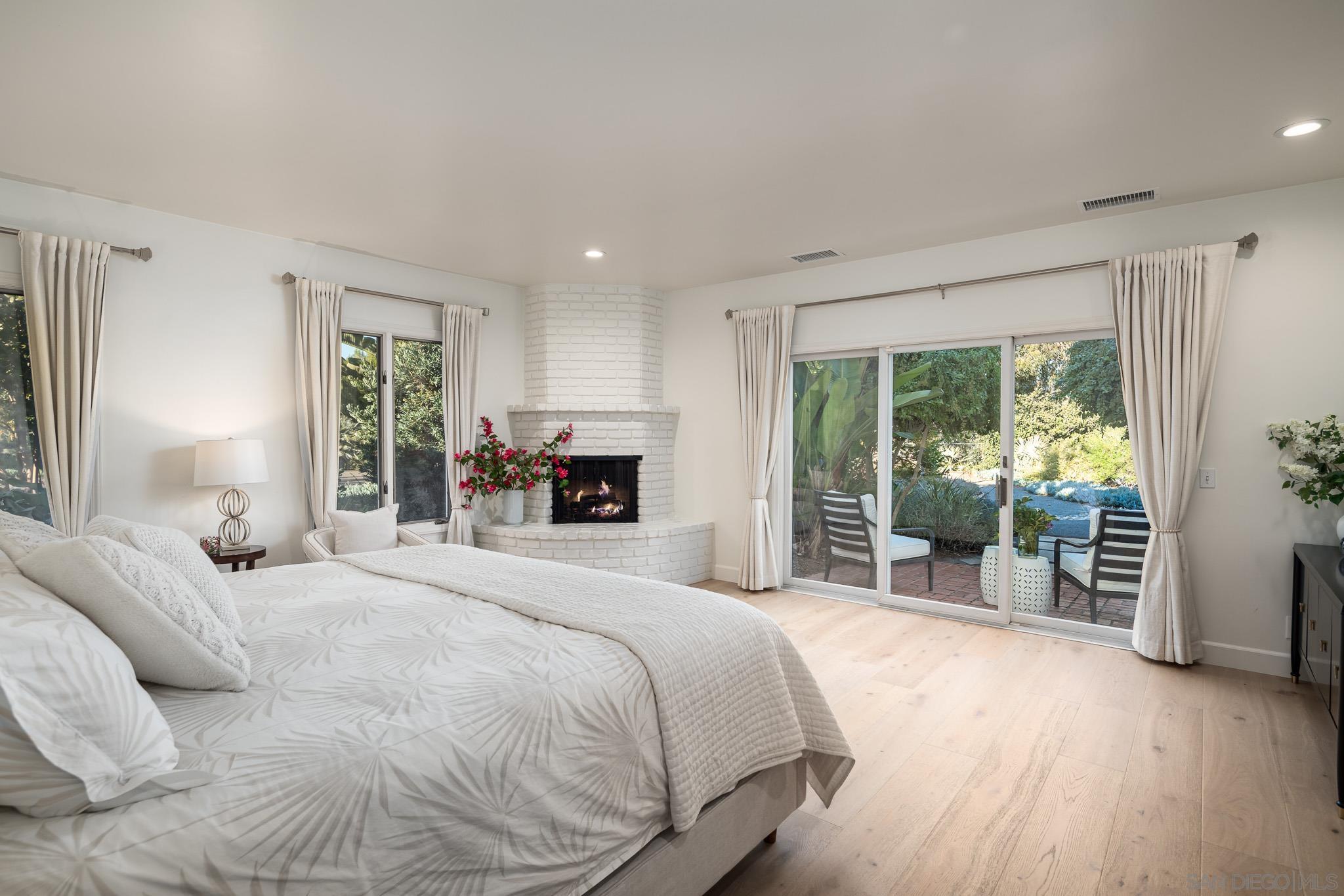 Detail Gallery Image 29 of 56 For 16039  via Del Alba, Rancho Santa Fe,  CA 92067 - 5 Beds | 3/1 Baths