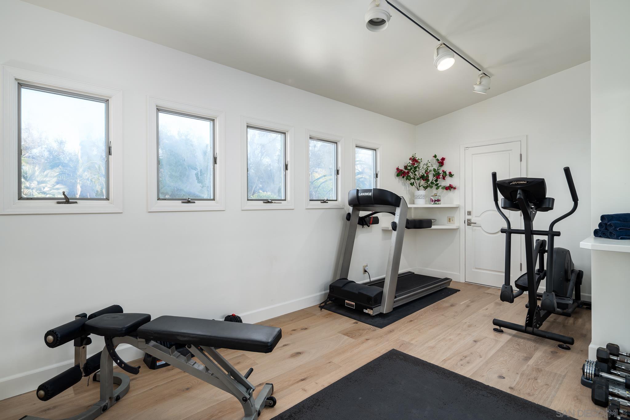 Detail Gallery Image 31 of 56 For 16039  via Del Alba, Rancho Santa Fe,  CA 92067 - 5 Beds | 3/1 Baths