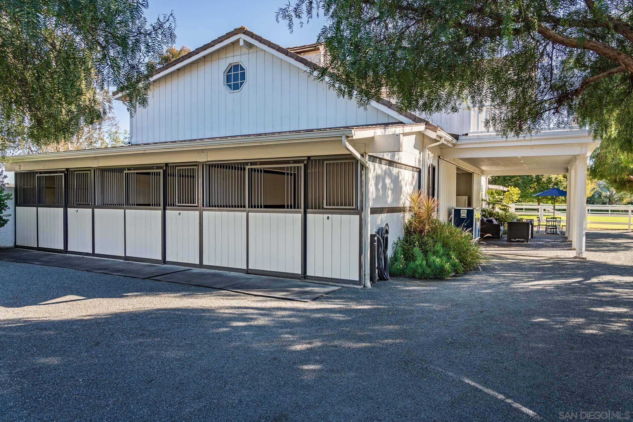 Detail Gallery Image 39 of 56 For 16039  via Del Alba, Rancho Santa Fe,  CA 92067 - 5 Beds | 3/1 Baths