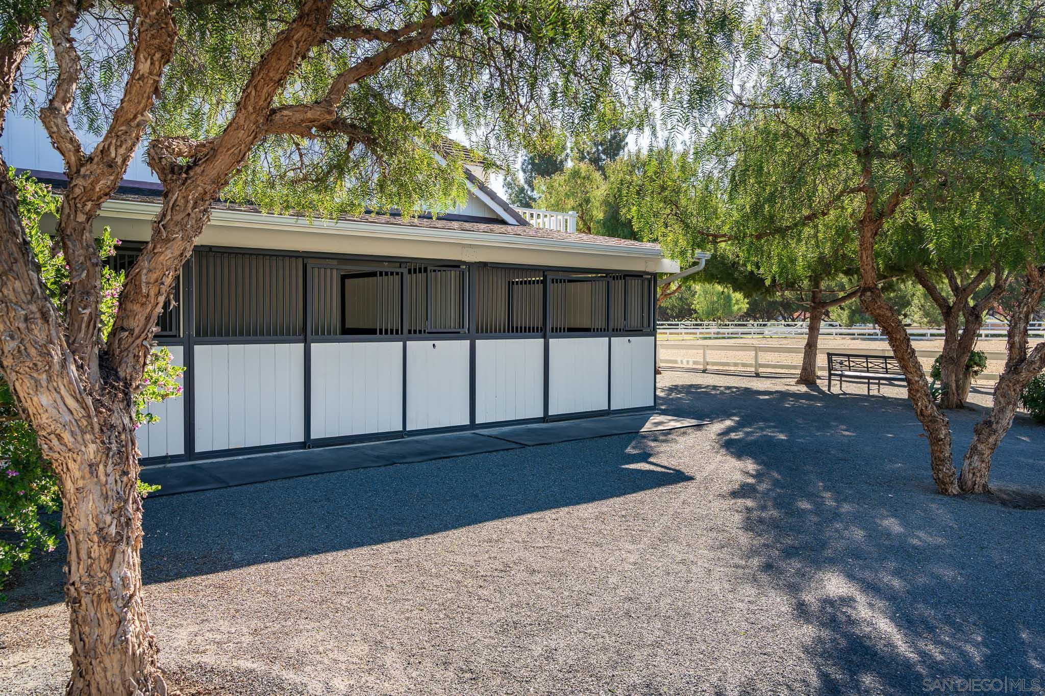 Detail Gallery Image 40 of 56 For 16039  via Del Alba, Rancho Santa Fe,  CA 92067 - 5 Beds | 3/1 Baths