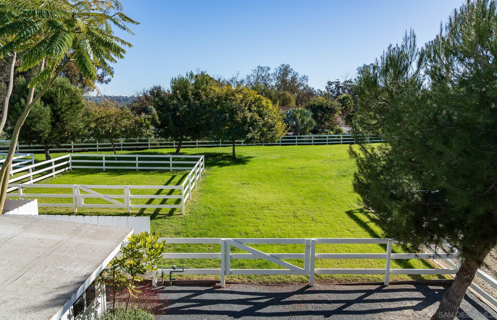 Detail Gallery Image 41 of 56 For 16039  via Del Alba, Rancho Santa Fe,  CA 92067 - 5 Beds | 3/1 Baths
