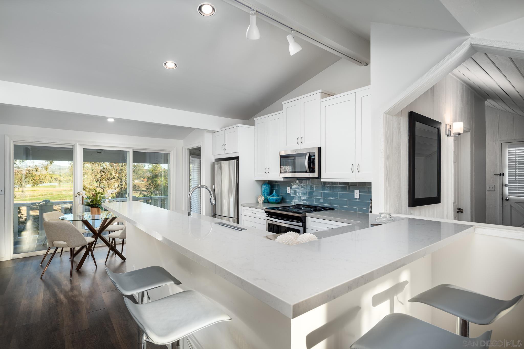 Detail Gallery Image 49 of 56 For 16039  via Del Alba, Rancho Santa Fe,  CA 92067 - 5 Beds | 3/1 Baths