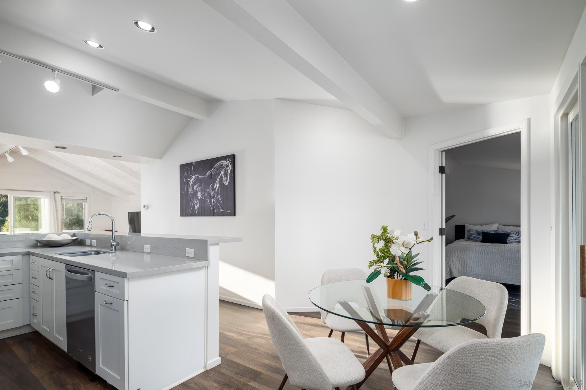 Detail Gallery Image 50 of 56 For 16039  via Del Alba, Rancho Santa Fe,  CA 92067 - 5 Beds | 3/1 Baths