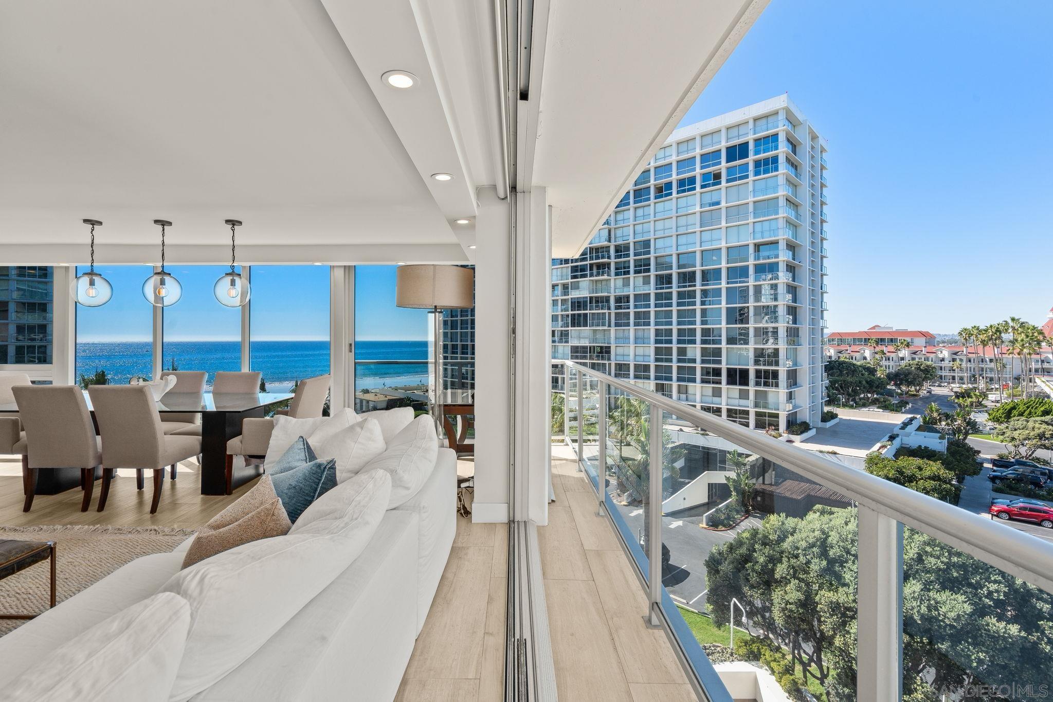 Detail Gallery Image 11 of 32 For 1750  Avenida Del Mundo  #504,  Coronado,  CA 92118 - 3 Beds | 3 Baths