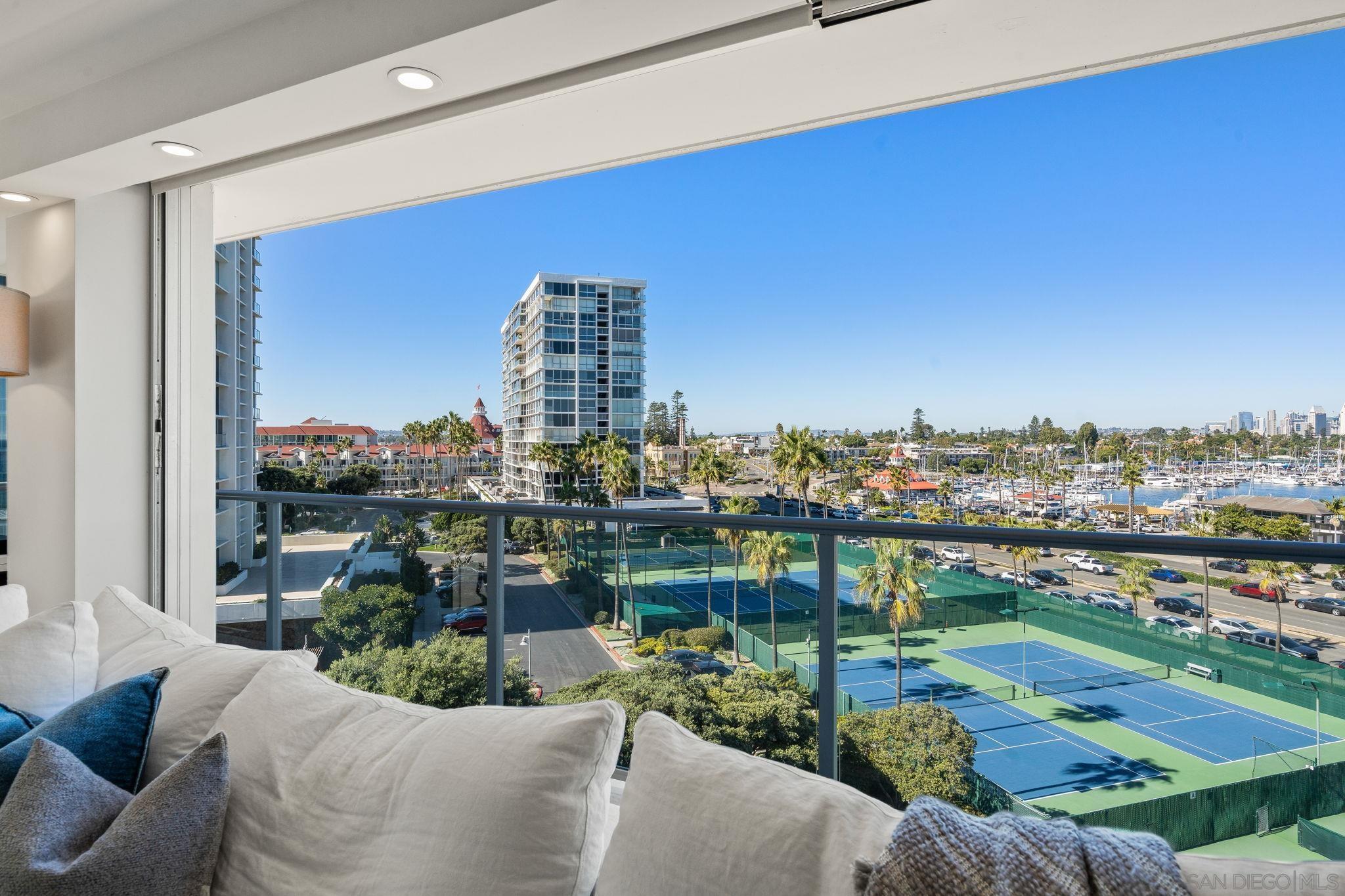 Detail Gallery Image 13 of 32 For 1750  Avenida Del Mundo  #504,  Coronado,  CA 92118 - 3 Beds | 3 Baths