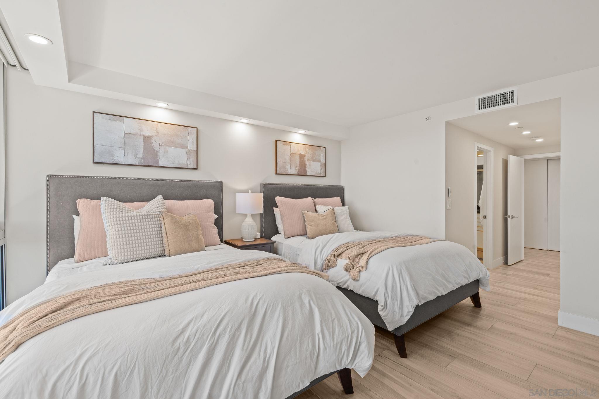 Detail Gallery Image 17 of 32 For 1750  Avenida Del Mundo  #504,  Coronado,  CA 92118 - 3 Beds | 3 Baths