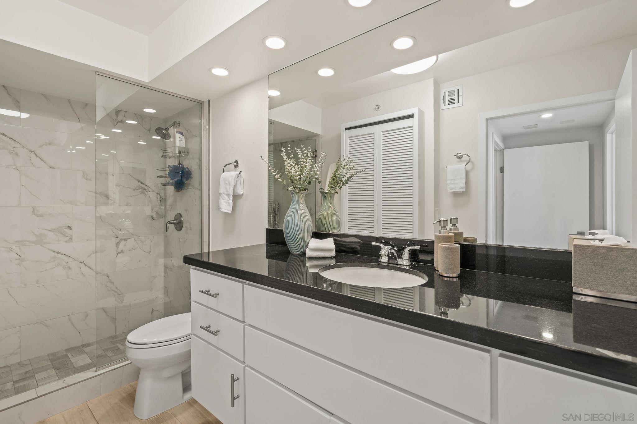 Detail Gallery Image 20 of 32 For 1750  Avenida Del Mundo  #504,  Coronado,  CA 92118 - 3 Beds | 3 Baths