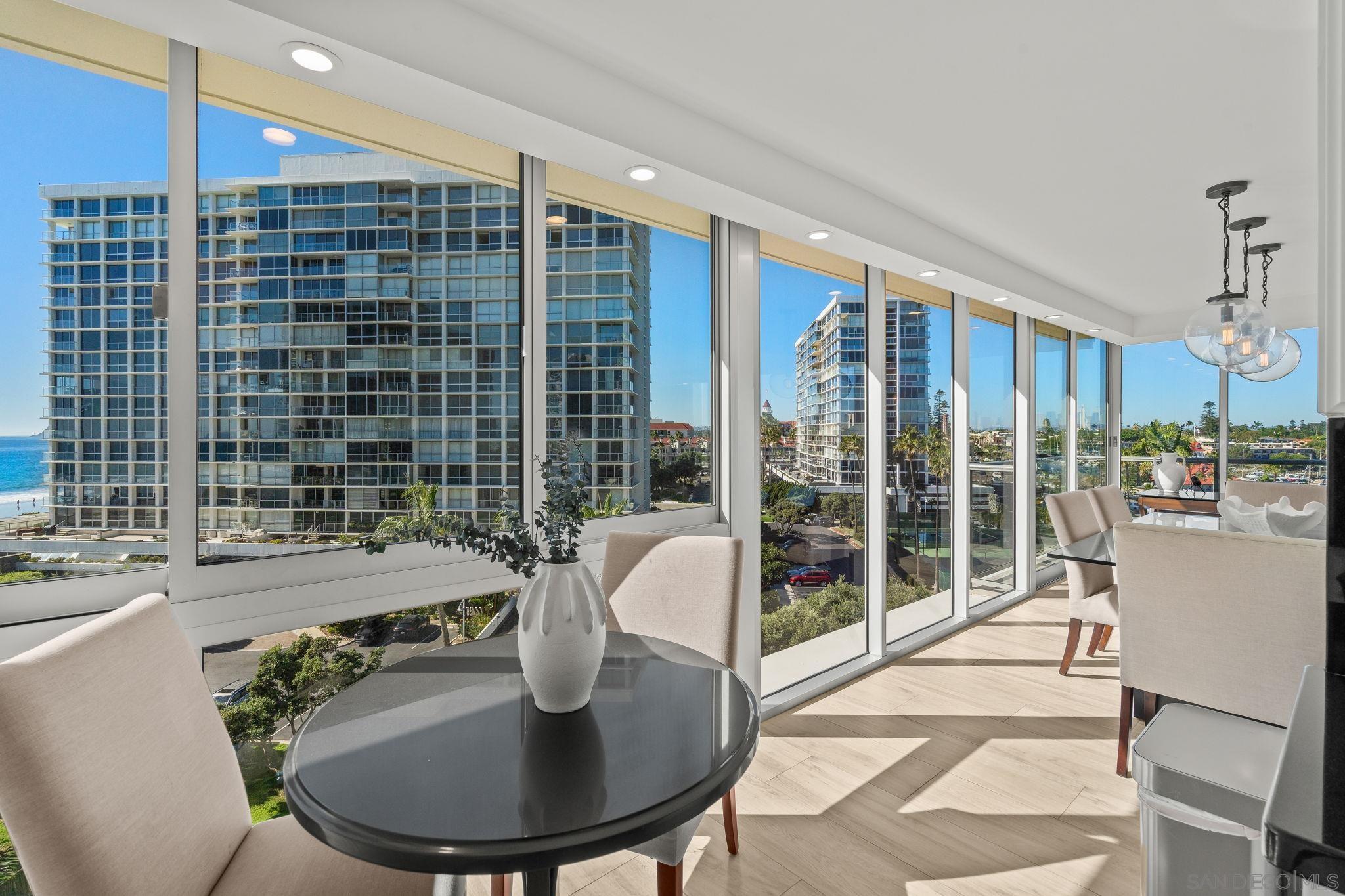 Detail Gallery Image 6 of 32 For 1750  Avenida Del Mundo  #504,  Coronado,  CA 92118 - 3 Beds | 3 Baths