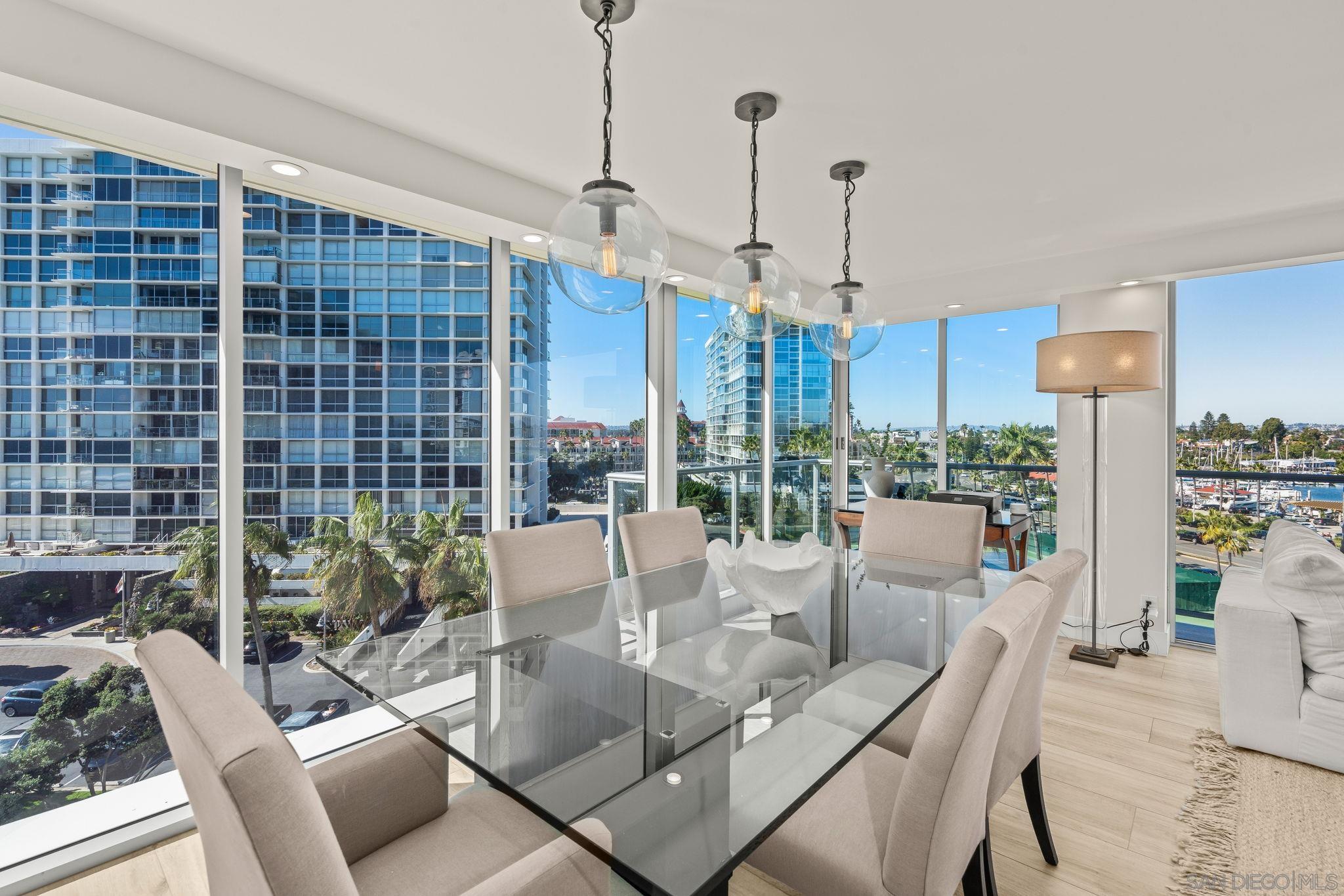 Detail Gallery Image 7 of 32 For 1750  Avenida Del Mundo  #504,  Coronado,  CA 92118 - 3 Beds | 3 Baths