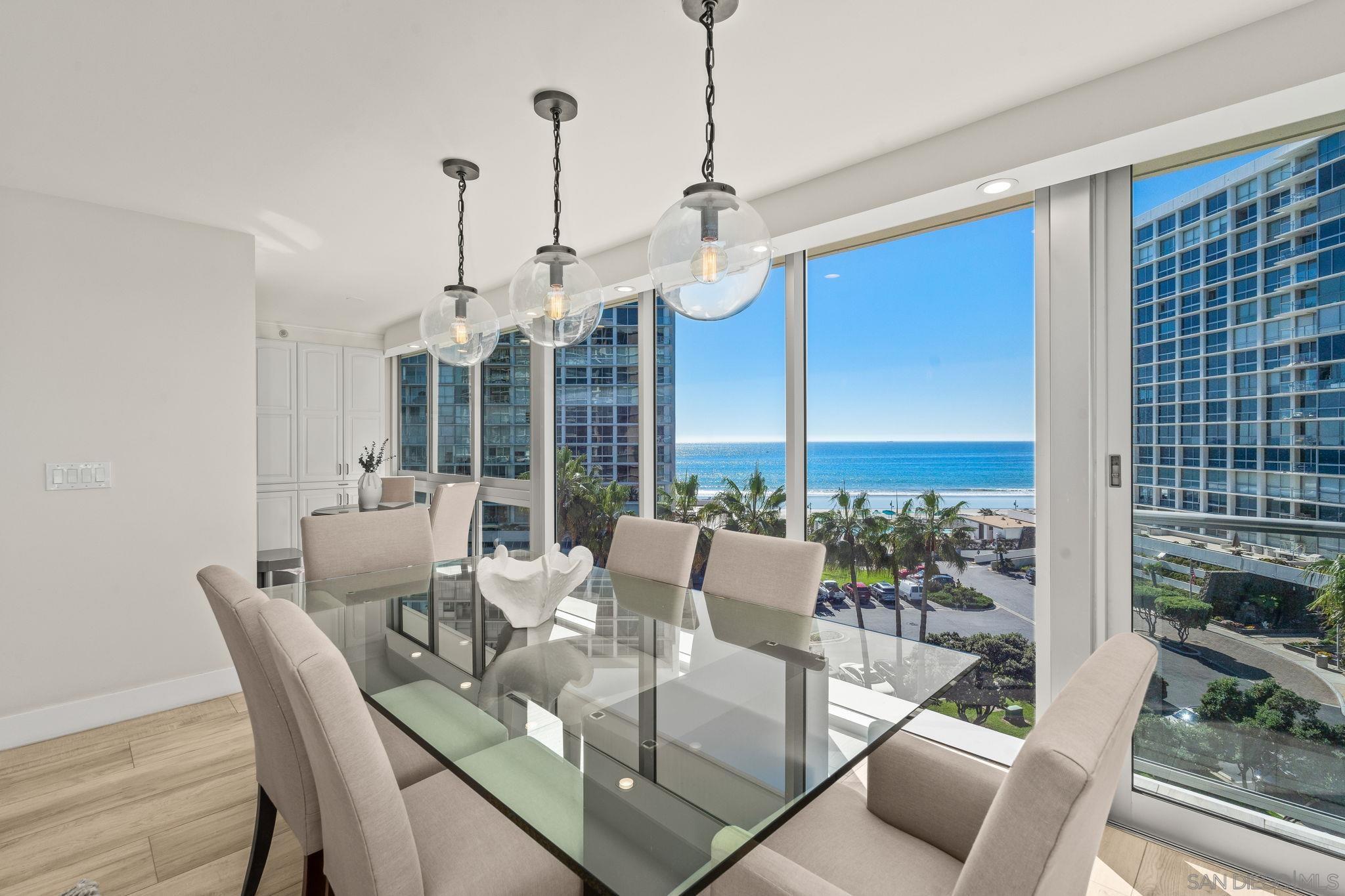 Detail Gallery Image 8 of 32 For 1750  Avenida Del Mundo  #504,  Coronado,  CA 92118 - 3 Beds | 3 Baths