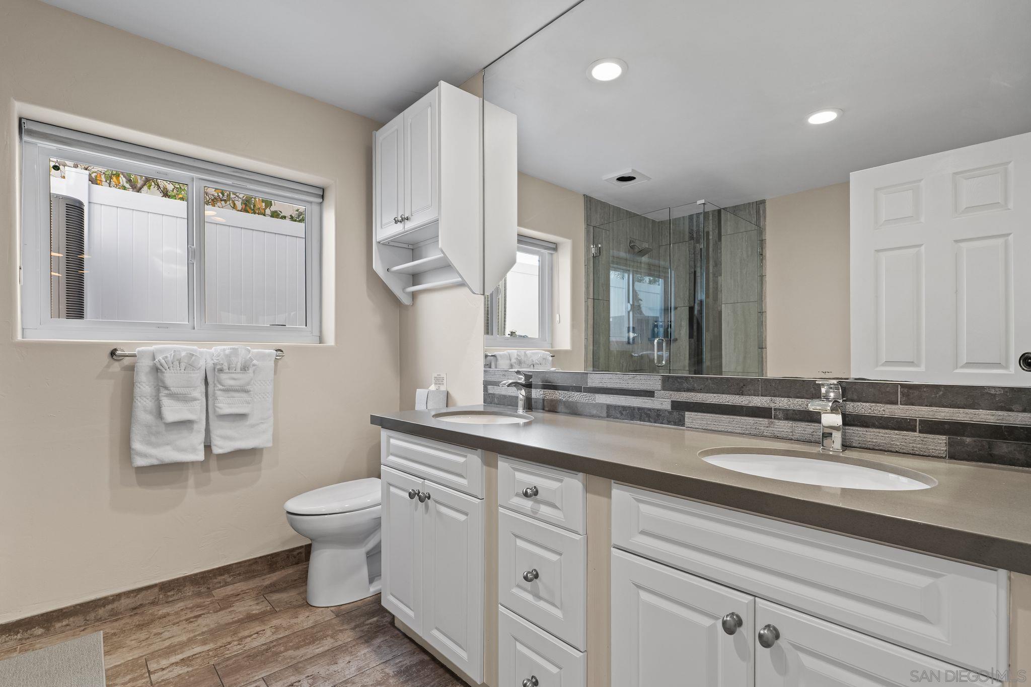 Detail Gallery Image 27 of 44 For 1177  Pacific Beach Drive  #a,  San Diego,  CA 92109 - 3 Beds | 2 Baths