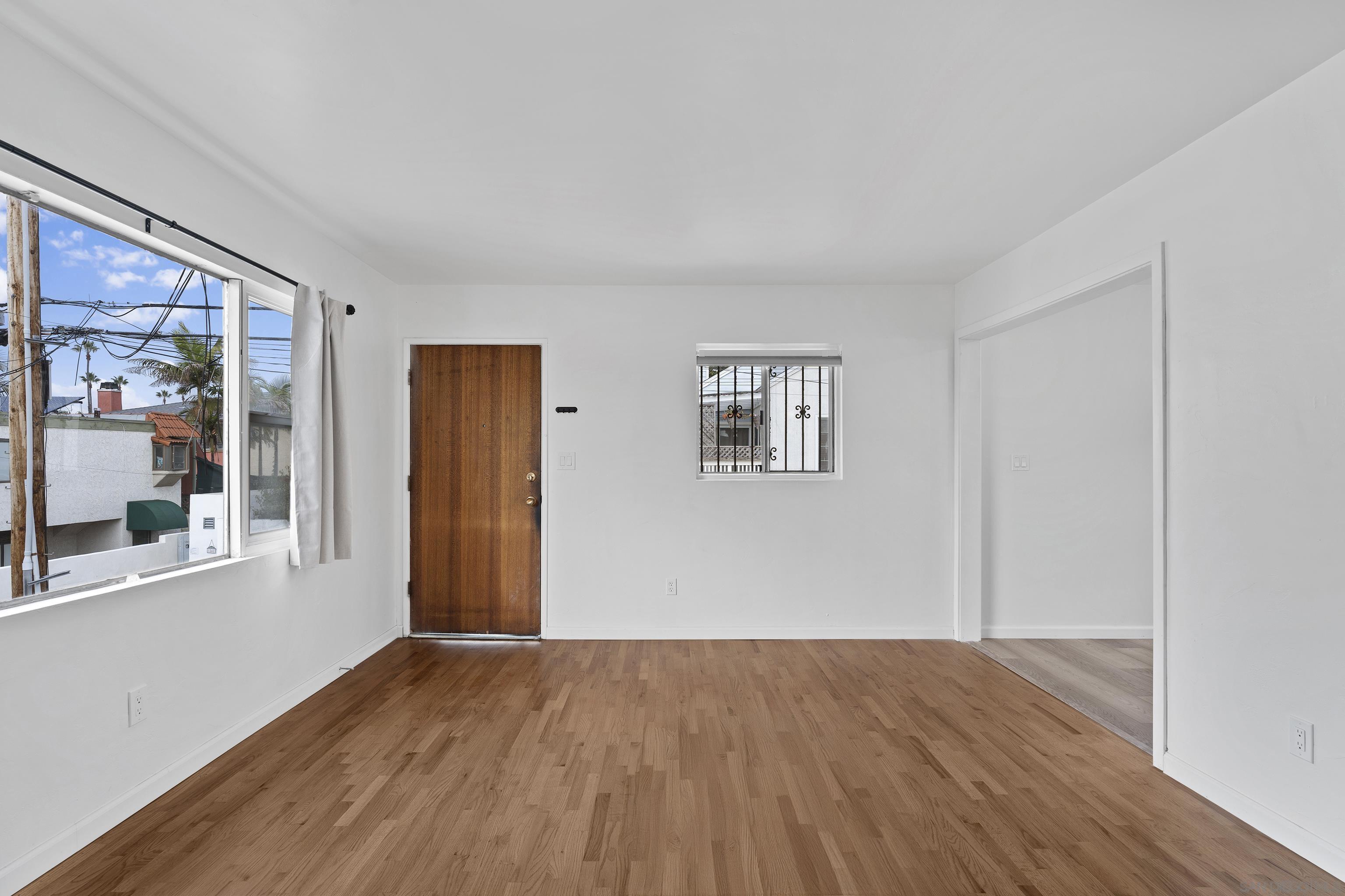 Detail Gallery Image 17 of 35 For 1250  Pacific Beach Dr, San Diego,  CA 92109 - 2 Beds | 1 Baths