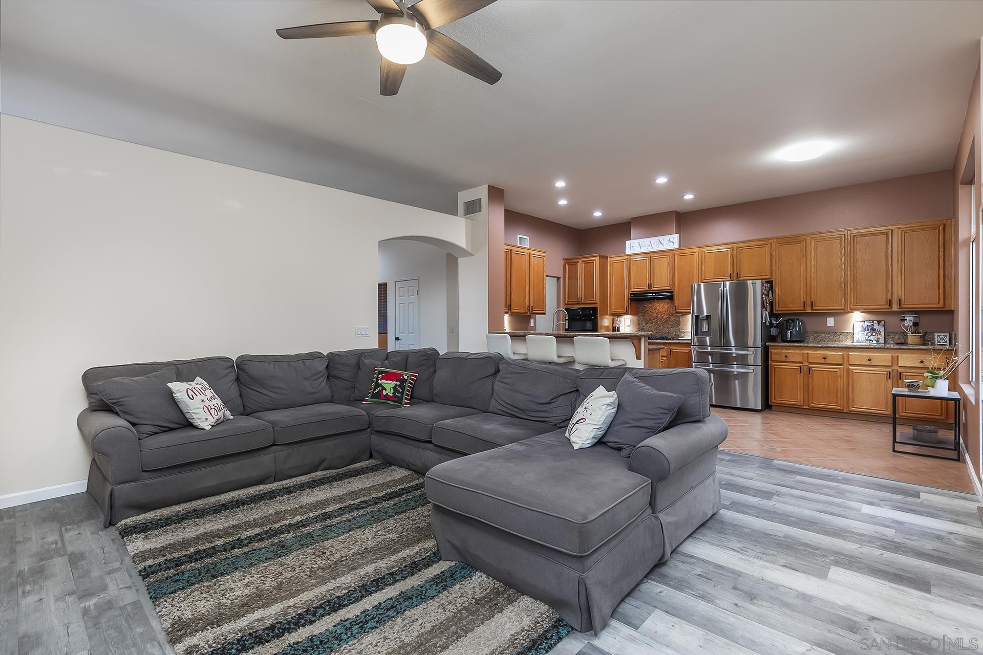 Detail Gallery Image 26 of 63 For 1106  Paseo Marguerita, Chula Vista,  CA 91910 - 4 Beds | 3 Baths