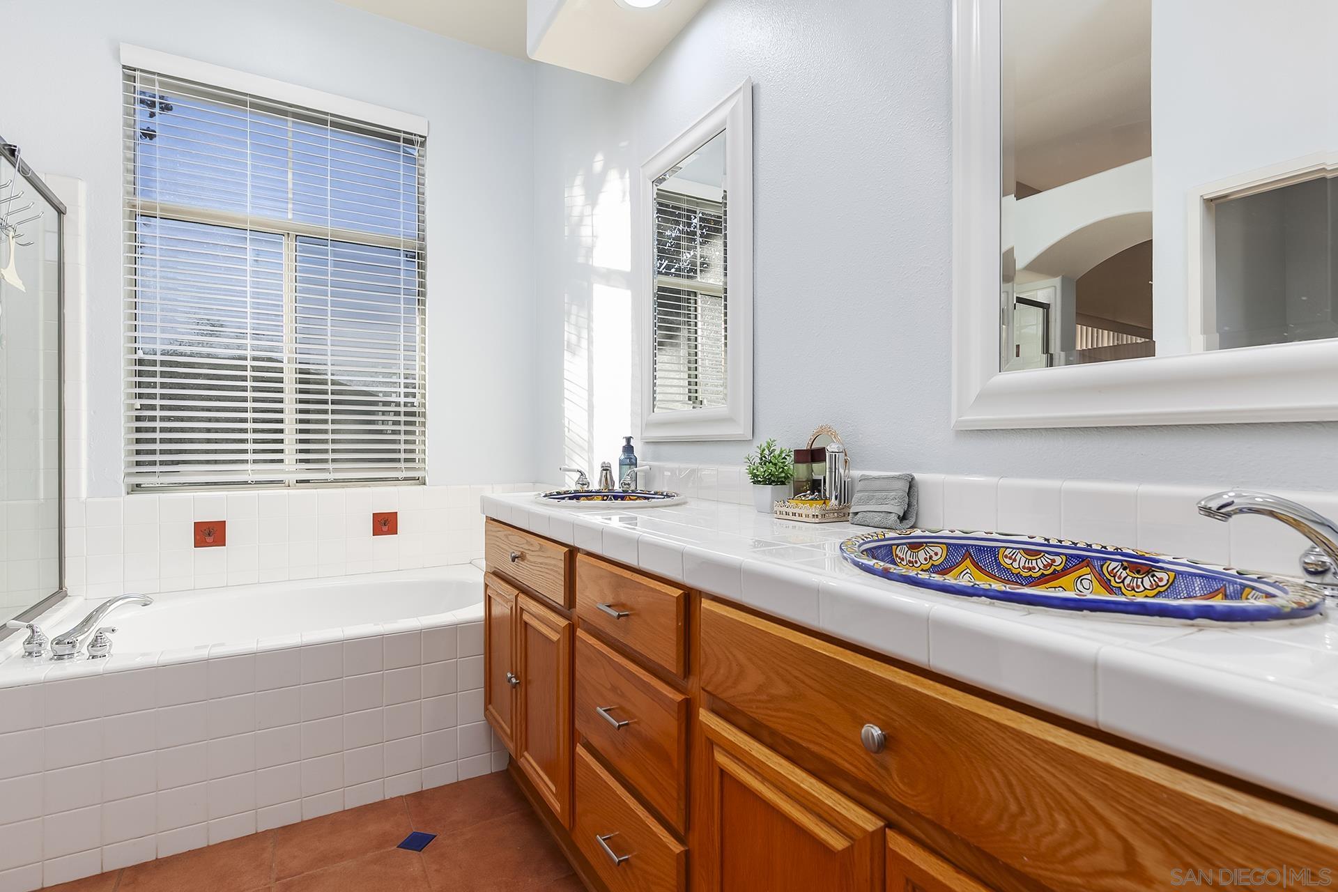 Detail Gallery Image 40 of 63 For 1106  Paseo Marguerita, Chula Vista,  CA 91910 - 4 Beds | 3 Baths