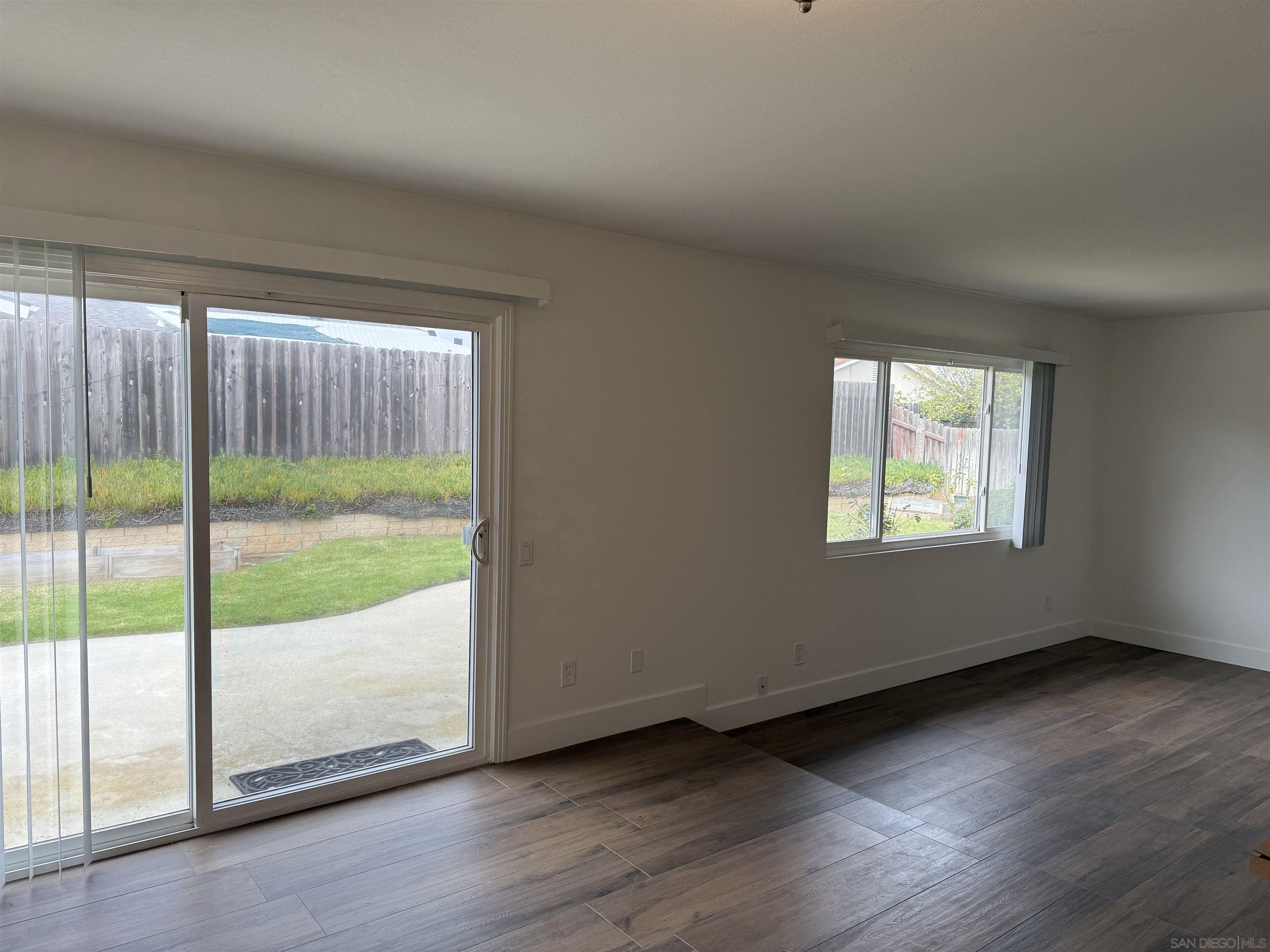 Detail Gallery Image 4 of 20 For 2914  Governor Dr, San Diego,  CA 92122 - 4 Beds | 2 Baths