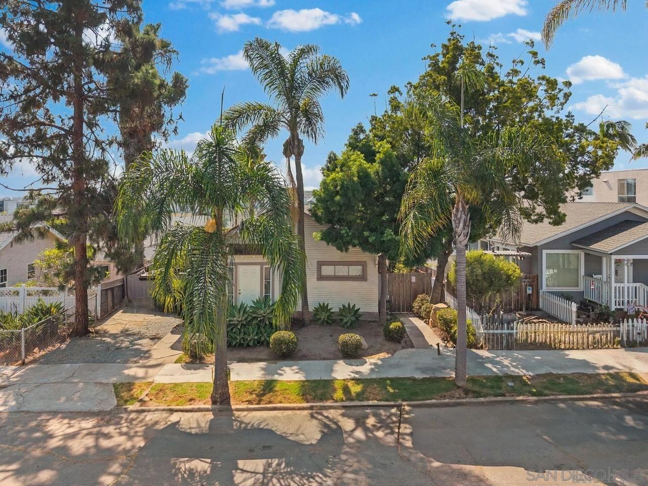 Front Image Thumbnail for SD250045770