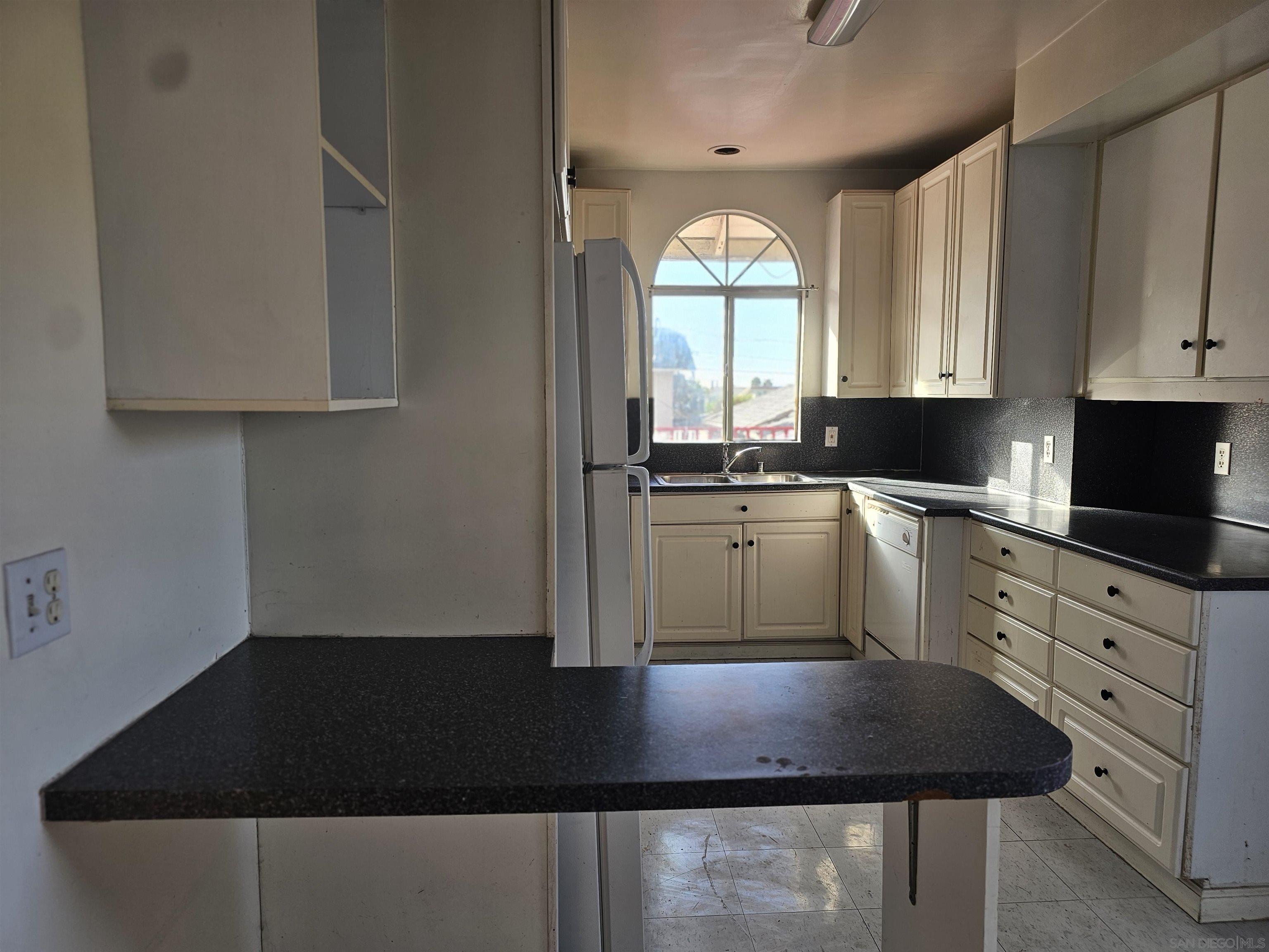 Detail Gallery Image 14 of 22 For 4014  Oregon St, San Diego,  CA 92104 - 2 Beds | 1 Baths