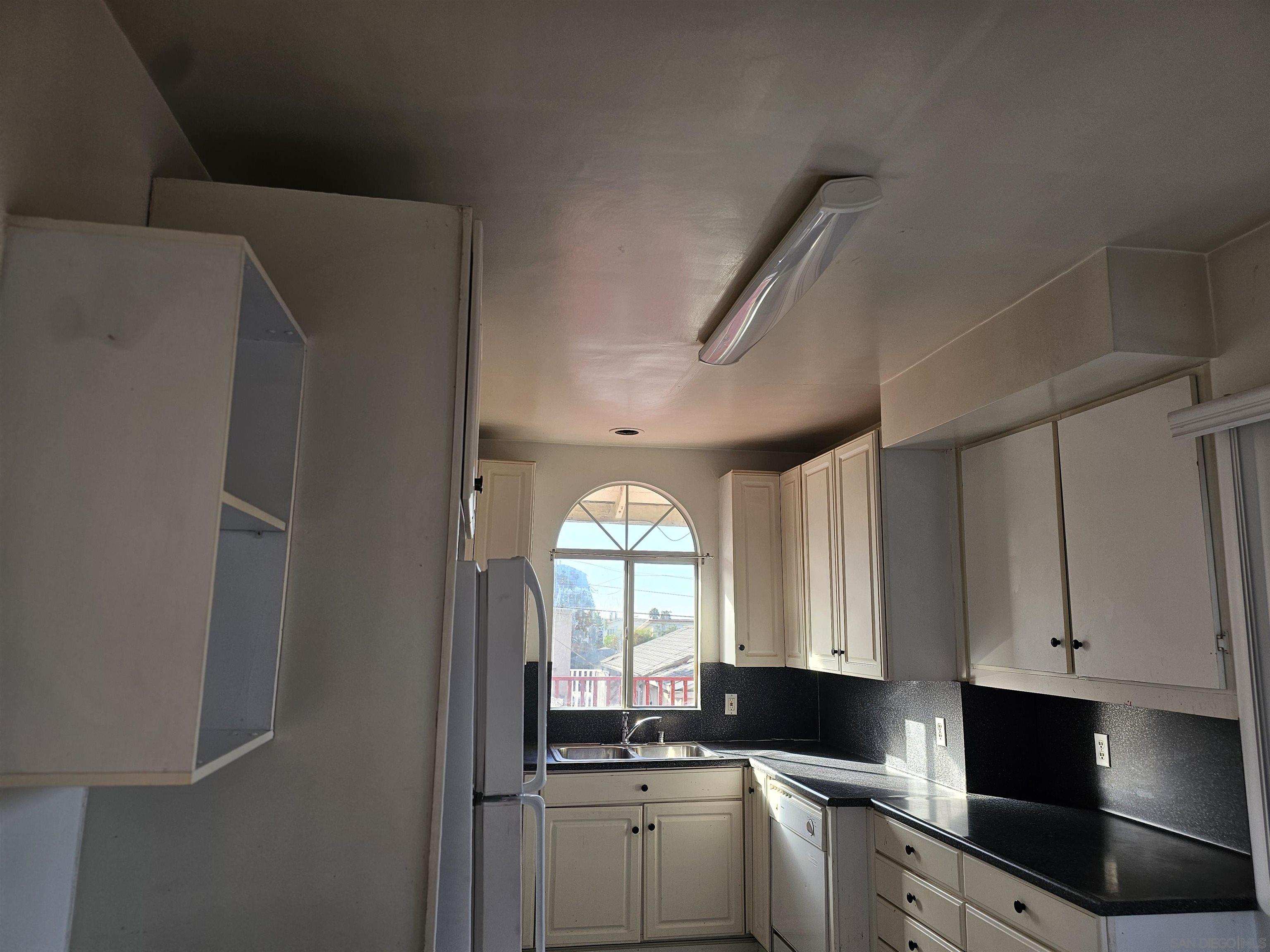 Detail Gallery Image 15 of 22 For 4014  Oregon St, San Diego,  CA 92104 - 2 Beds | 1 Baths