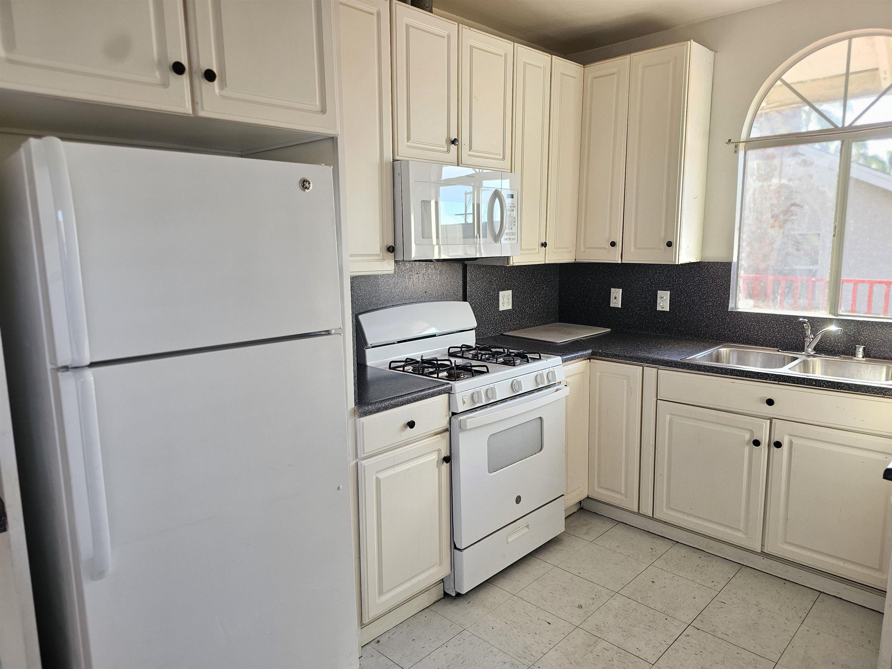 Detail Gallery Image 17 of 22 For 4014  Oregon St, San Diego,  CA 92104 - 2 Beds | 1 Baths