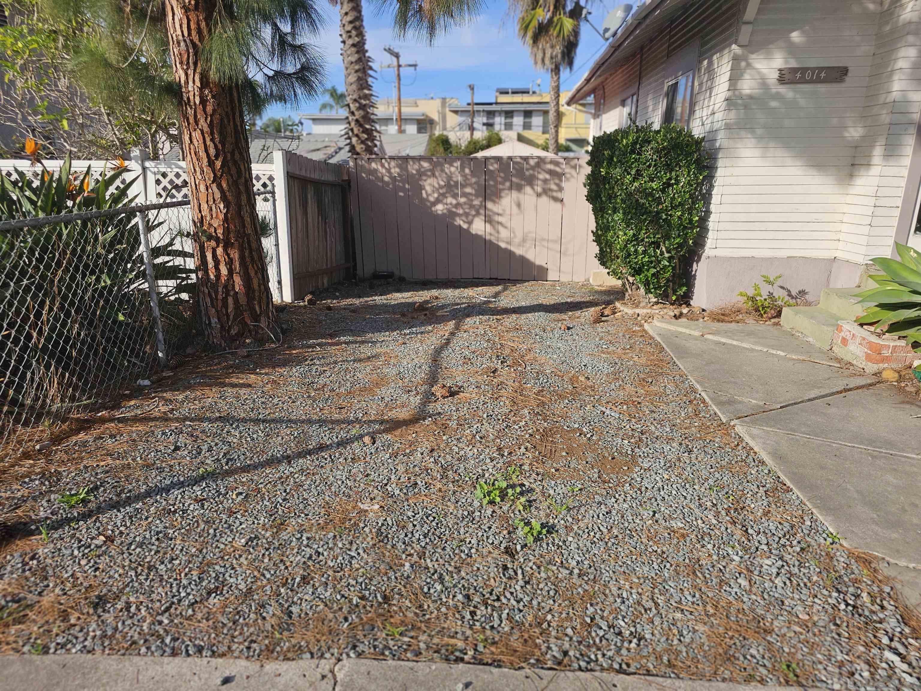 Detail Gallery Image 3 of 22 For 4014  Oregon St, San Diego,  CA 92104 - 2 Beds | 1 Baths