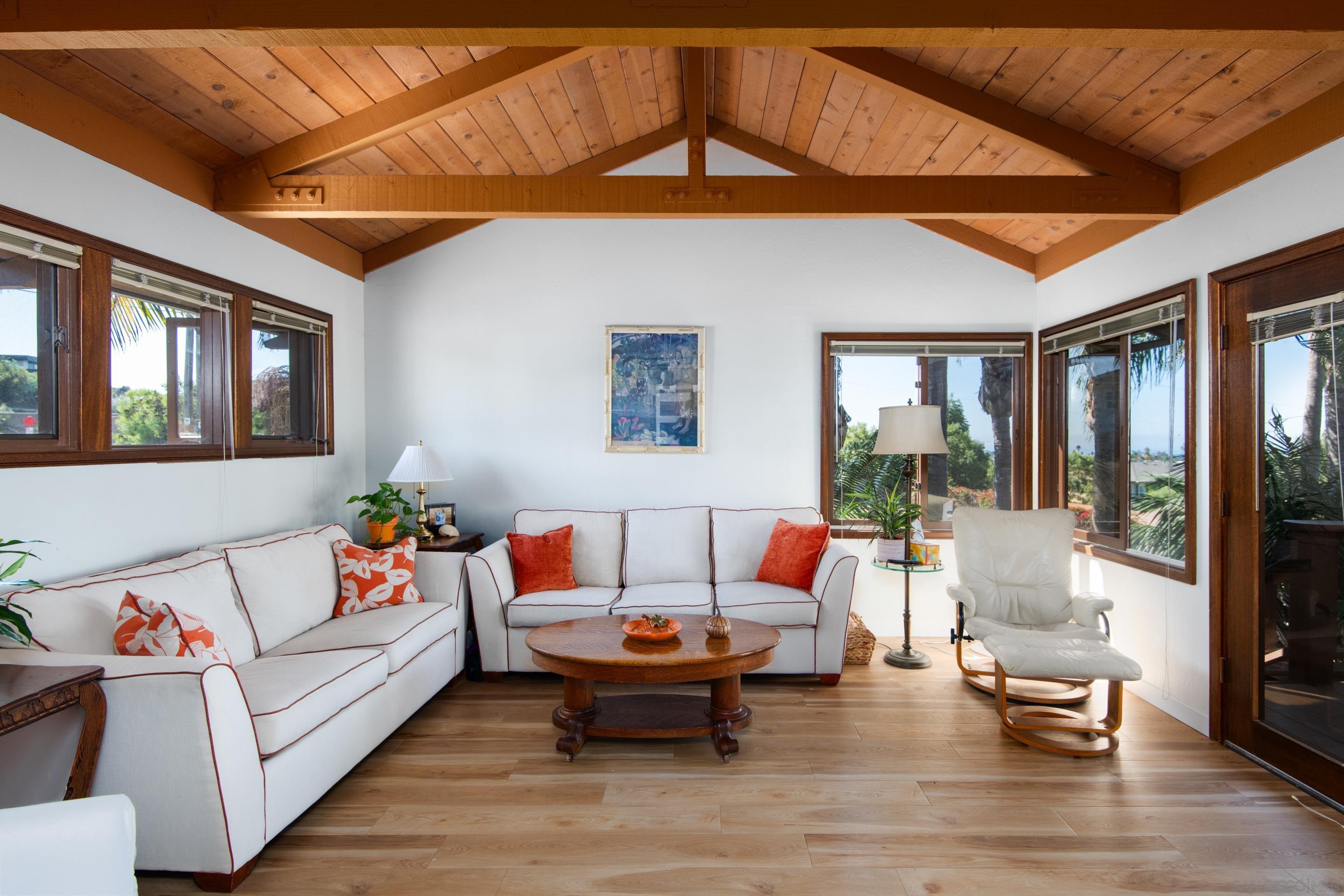 Detail Gallery Image 6 of 26 For 714  Passiflora Ave, Encinitas,  CA 92024 - 3 Beds | 2/1 Baths