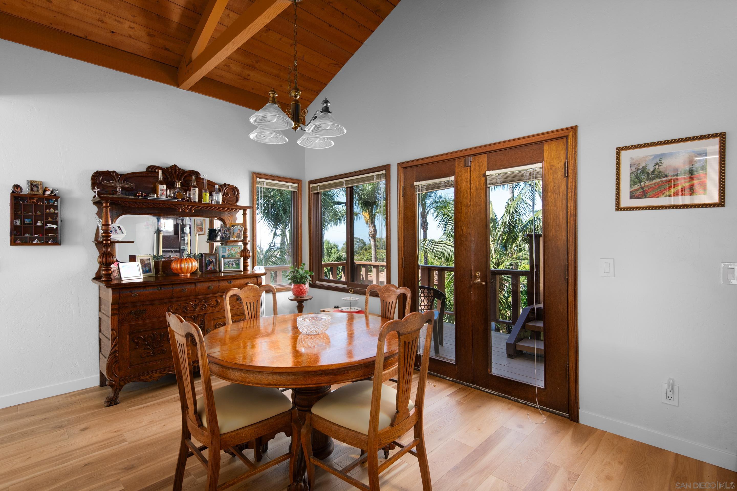 Detail Gallery Image 11 of 26 For 714  Passiflora Ave, Encinitas,  CA 92024 - 3 Beds | 2/1 Baths