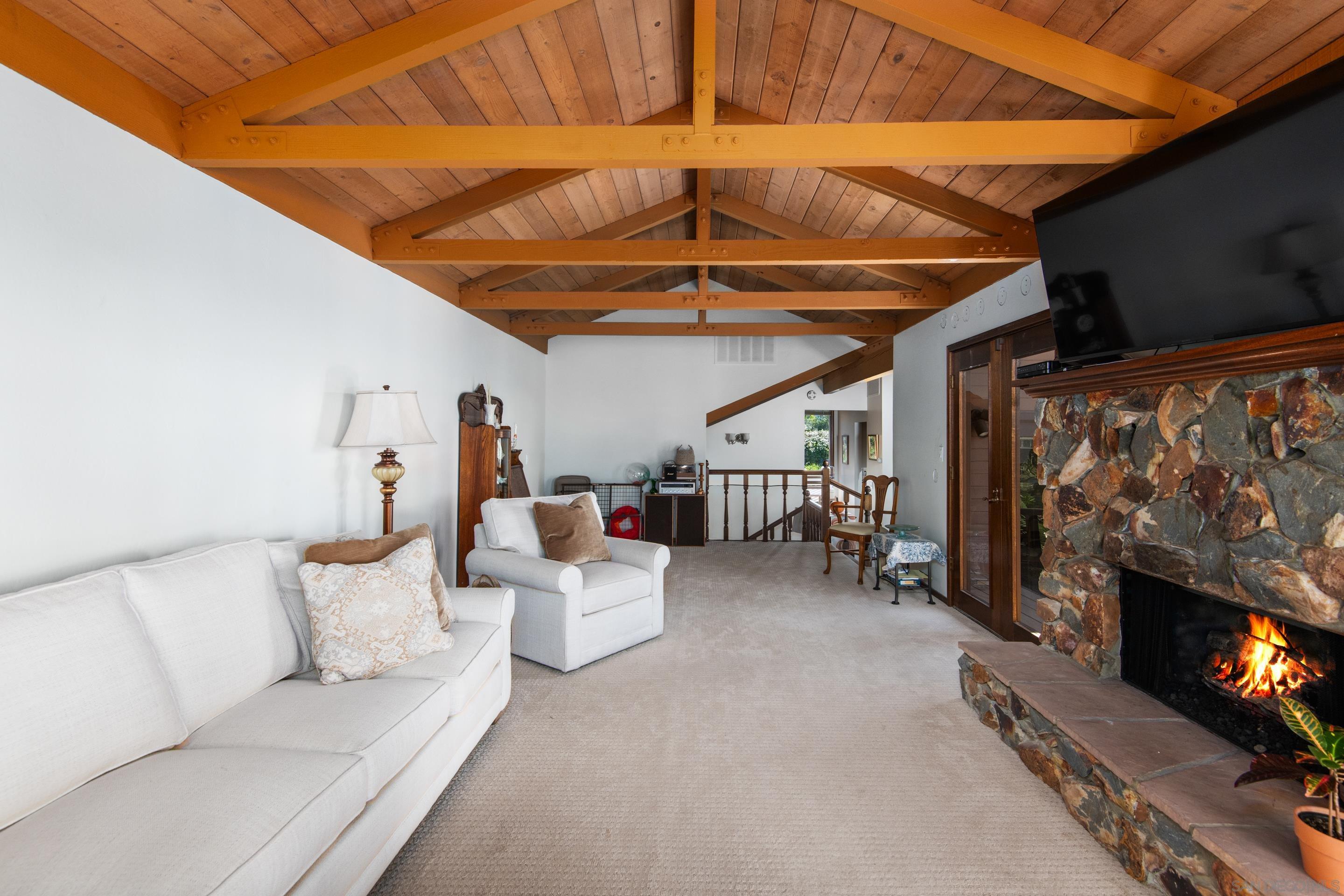 Detail Gallery Image 13 of 26 For 714  Passiflora Ave, Encinitas,  CA 92024 - 3 Beds | 2/1 Baths