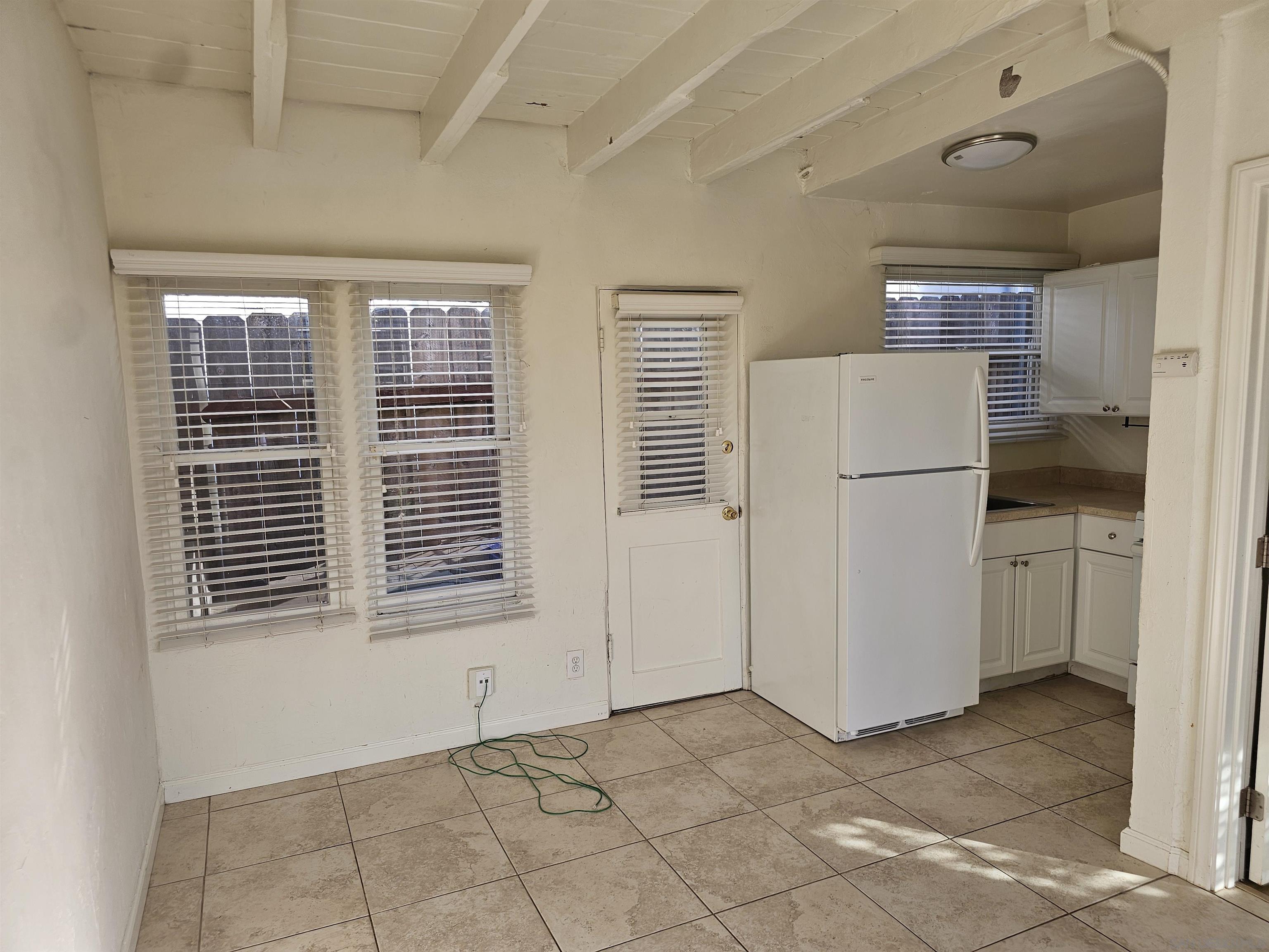 Detail Gallery Image 3 of 9 For 4012  Oregon St, San Diego,  CA 92104 - 1 Beds | 1 Baths