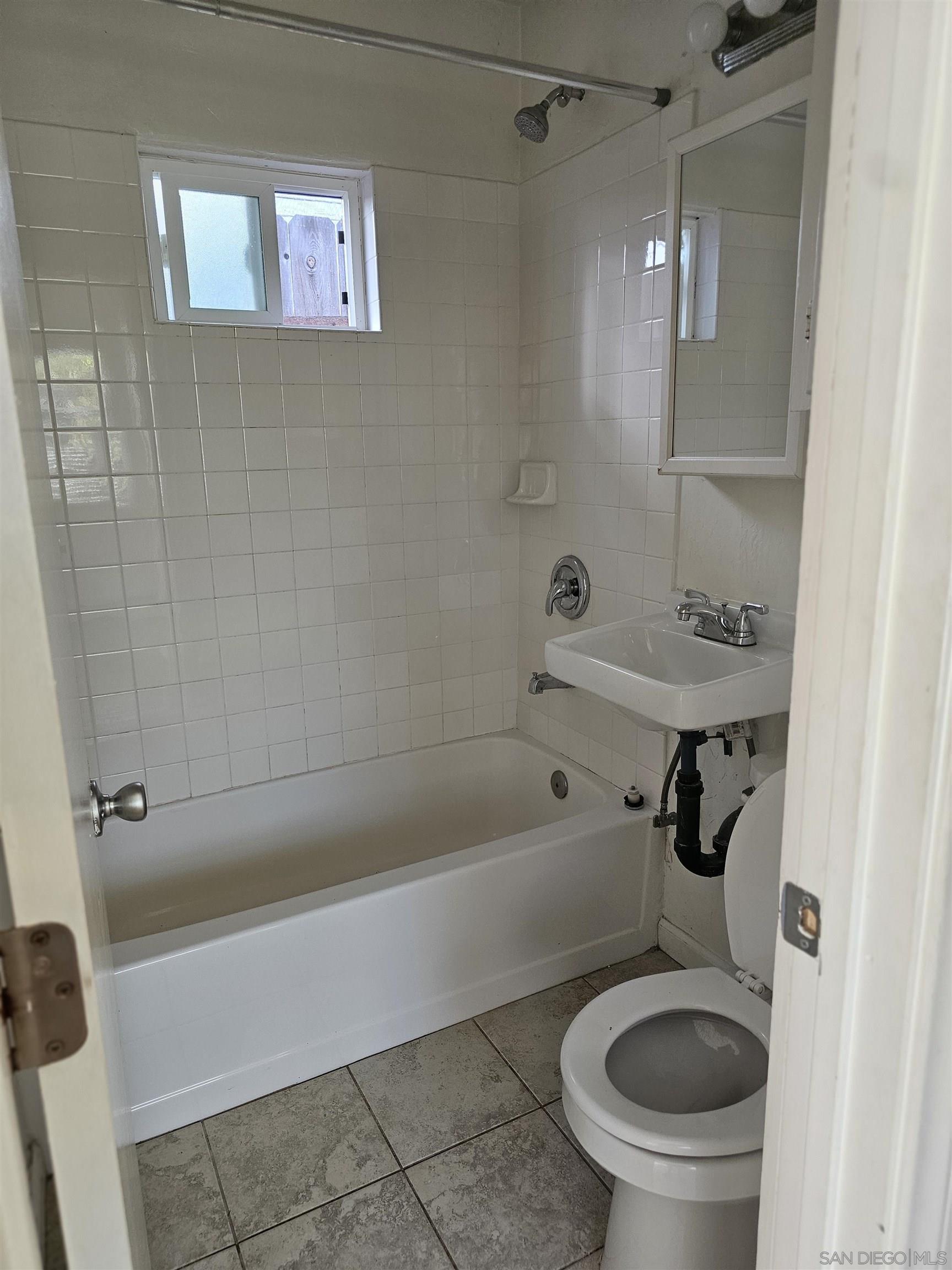 Detail Gallery Image 8 of 9 For 4012  Oregon St, San Diego,  CA 92104 - 1 Beds | 1 Baths