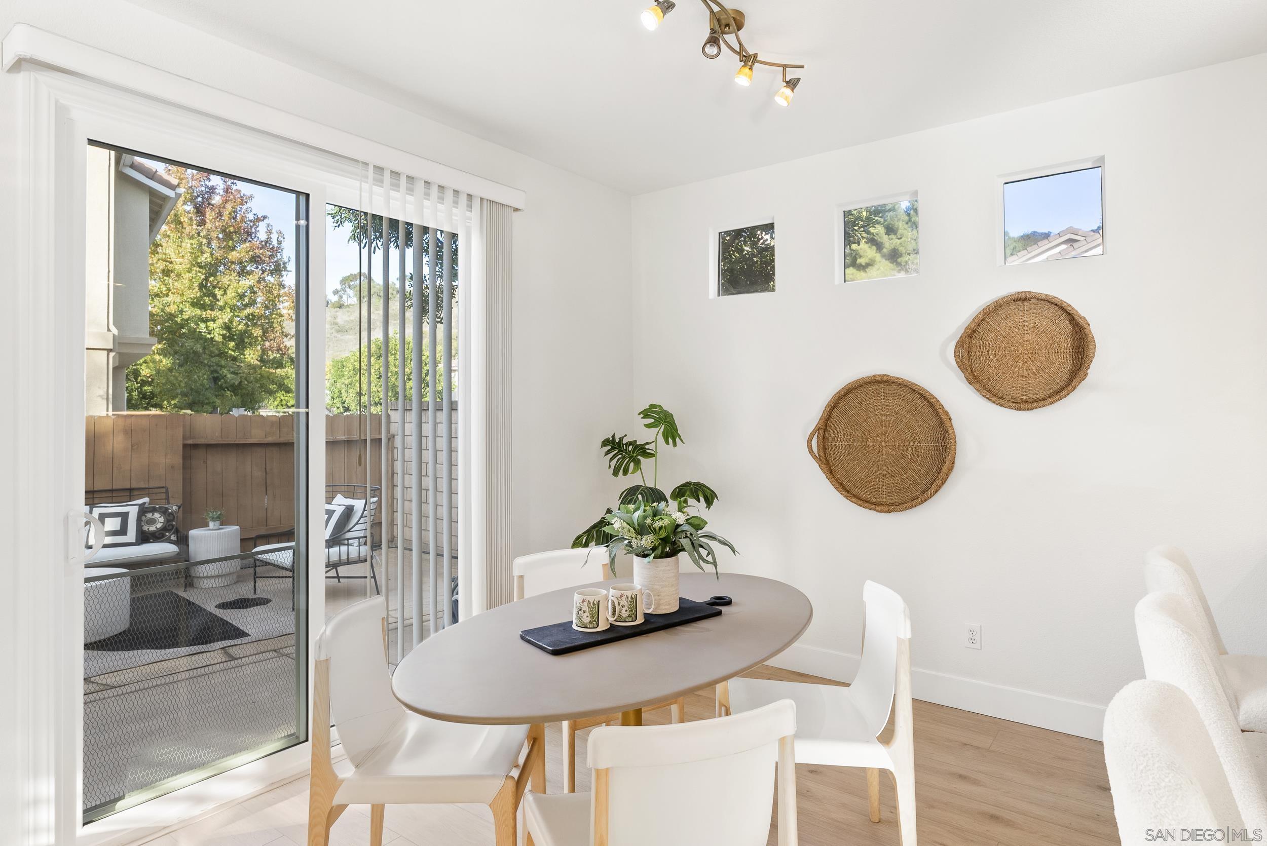 Detail Gallery Image 12 of 45 For 11901  Westview Pkwy, San Diego,  CA 92126 - 5 Beds | 3 Baths