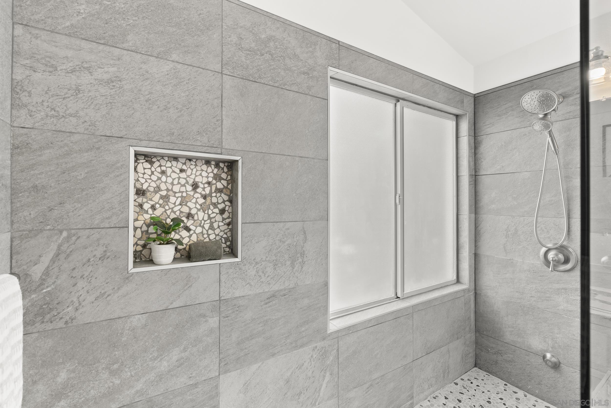 Detail Gallery Image 25 of 45 For 11901  Westview Pkwy, San Diego,  CA 92126 - 5 Beds | 3 Baths