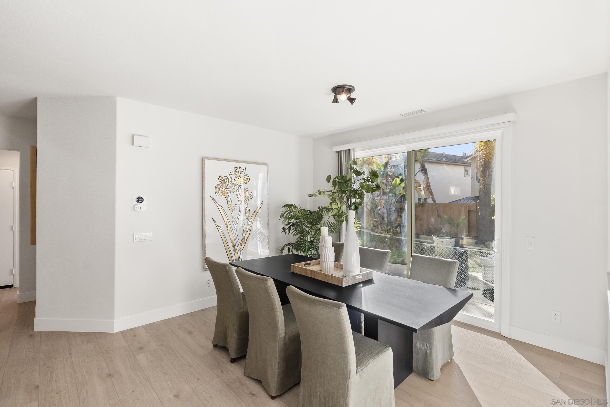 Detail Gallery Image 6 of 45 For 11901  Westview Pkwy, San Diego,  CA 92126 - 5 Beds | 3 Baths