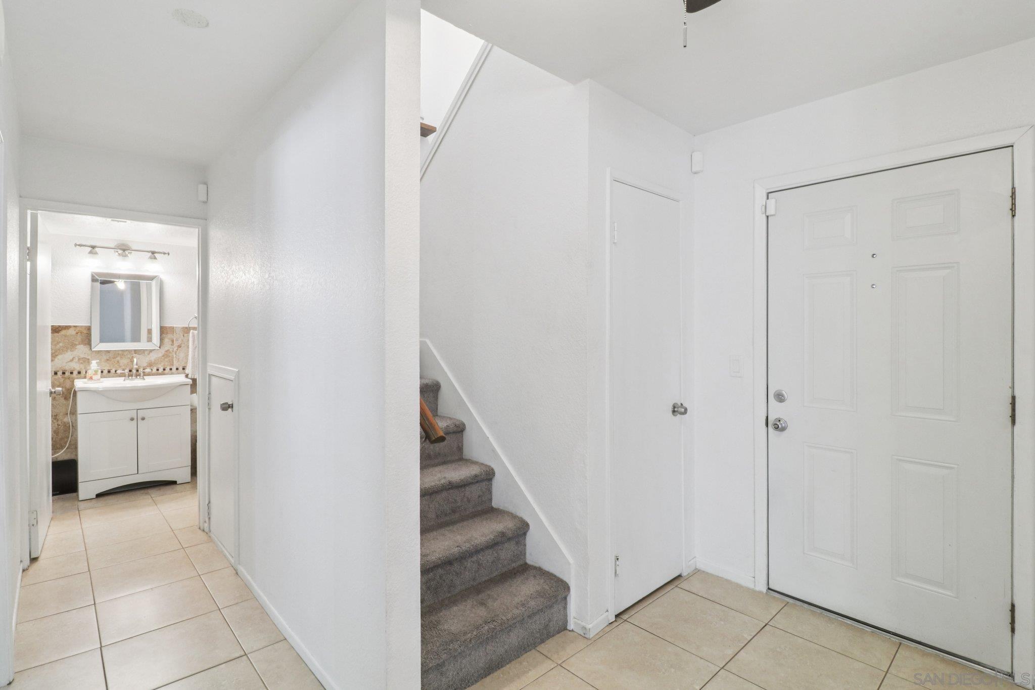 Detail Gallery Image 16 of 36 For 9055  Calle Lucia, Lakeside,  CA 92040 - 4 Beds | 2 Baths