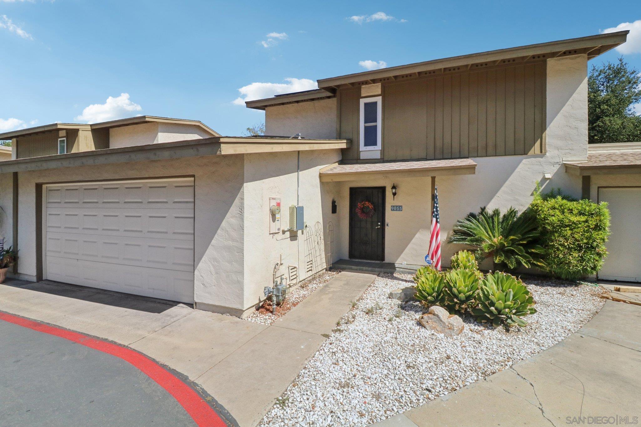 Detail Gallery Image 4 of 36 For 9055  Calle Lucia, Lakeside,  CA 92040 - 4 Beds | 2 Baths