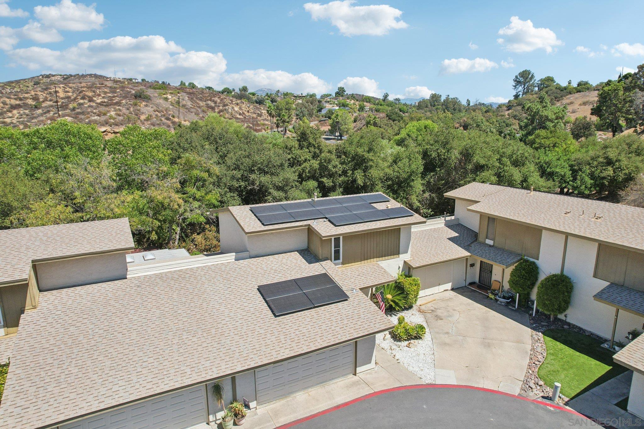 Detail Gallery Image 5 of 36 For 9055  Calle Lucia, Lakeside,  CA 92040 - 4 Beds | 2 Baths