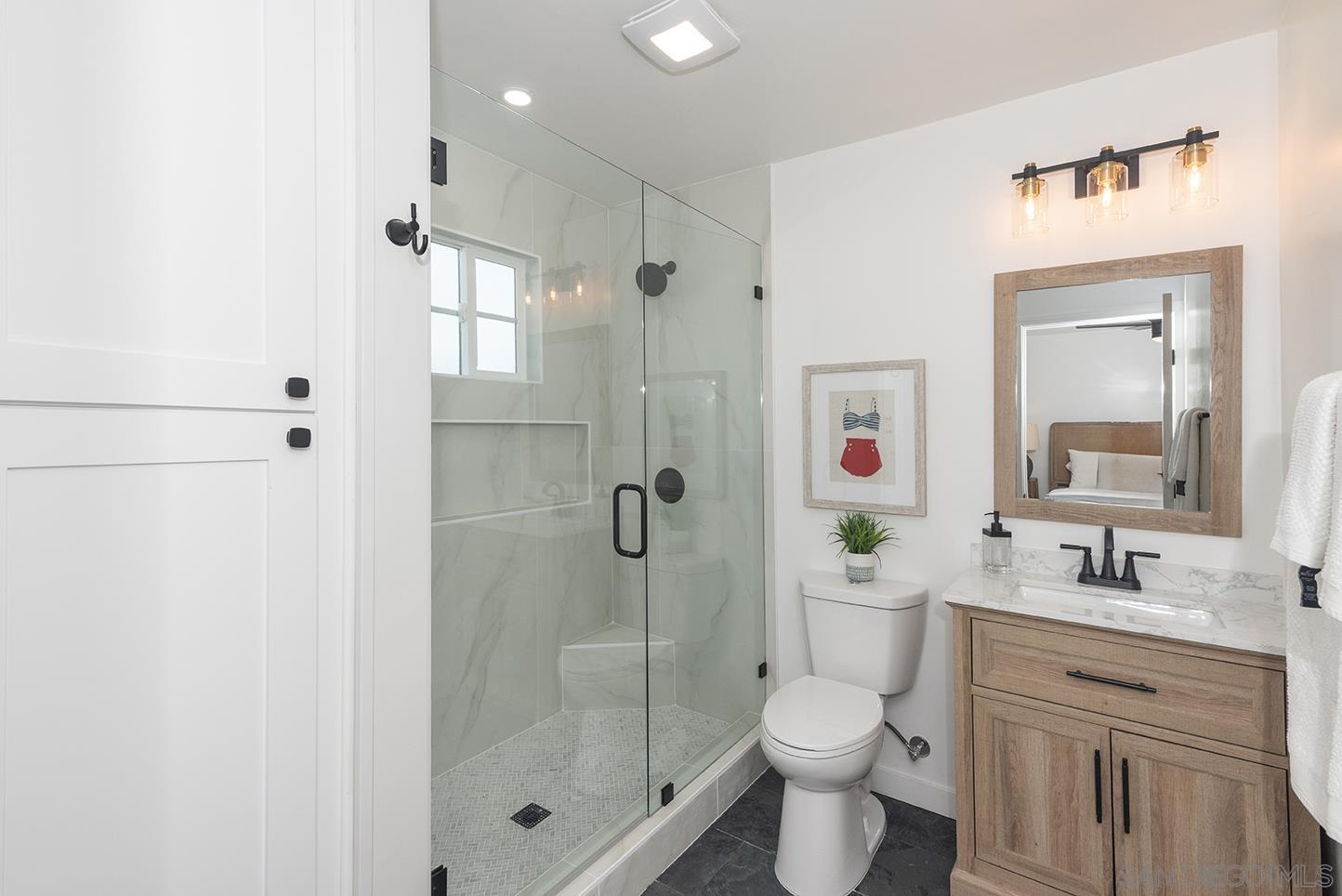 Detail Gallery Image 22 of 50 For 522  Garfield St, Oceanside,  CA 92054 - 5 Beds | 2/1 Baths