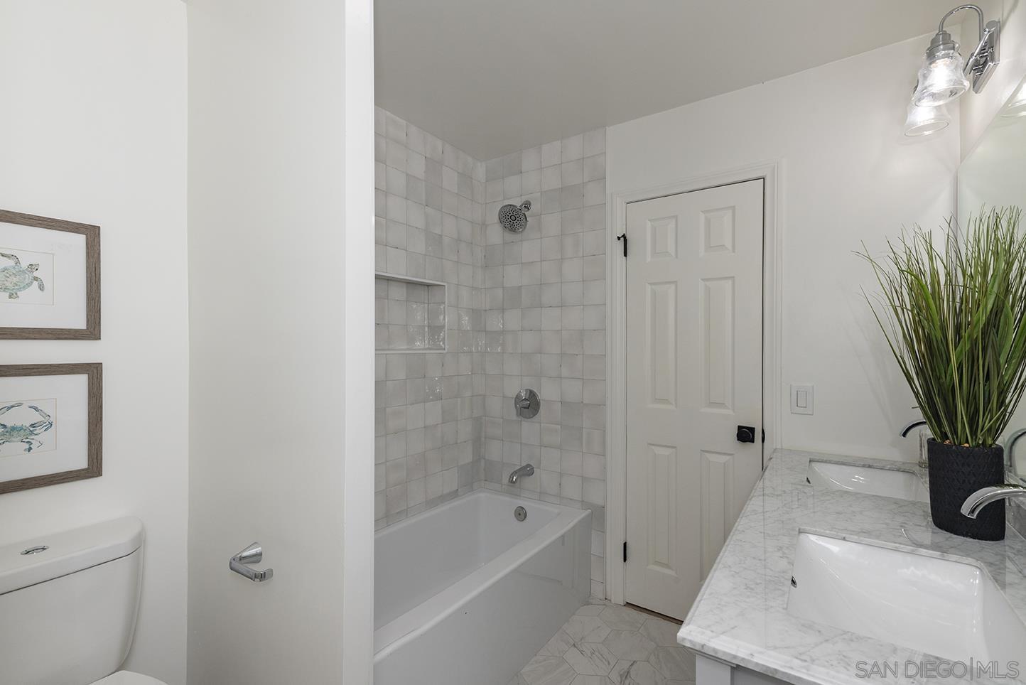 Detail Gallery Image 26 of 50 For 522  Garfield St, Oceanside,  CA 92054 - 5 Beds | 2/1 Baths