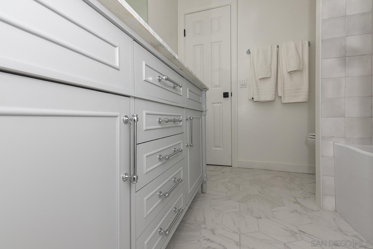 Detail Gallery Image 29 of 50 For 522  Garfield St, Oceanside,  CA 92054 - 5 Beds | 2/1 Baths