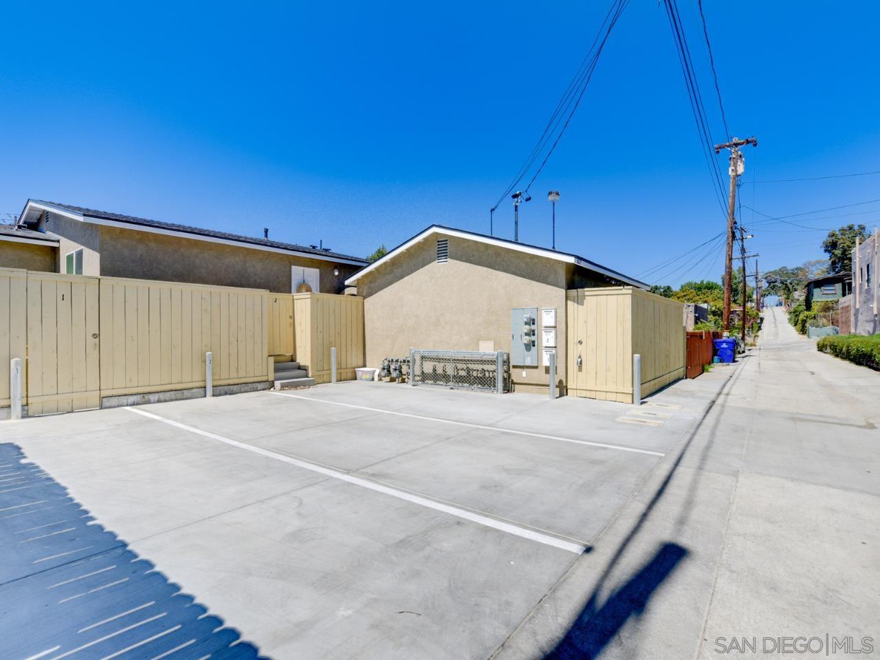 Detail Gallery Image 3 of 6 For 3677  Swift Ave, San Diego,  CA 92104 - 1 Beds | 1 Baths
