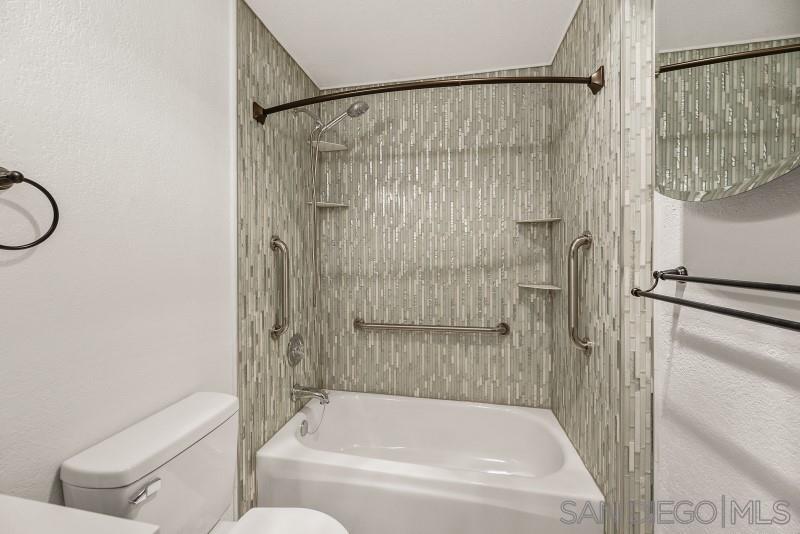 Detail Gallery Image 15 of 31 For 3755  Udall St  205, San Diego,  CA 92107 - 2 Beds | 2 Baths