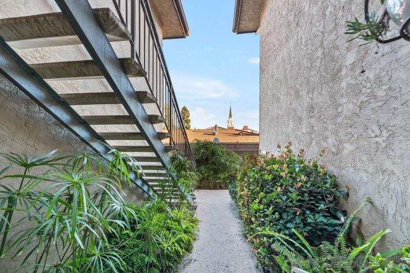 Detail Gallery Image 23 of 31 For 3755  Udall St  205, San Diego,  CA 92107 - 2 Beds | 2 Baths