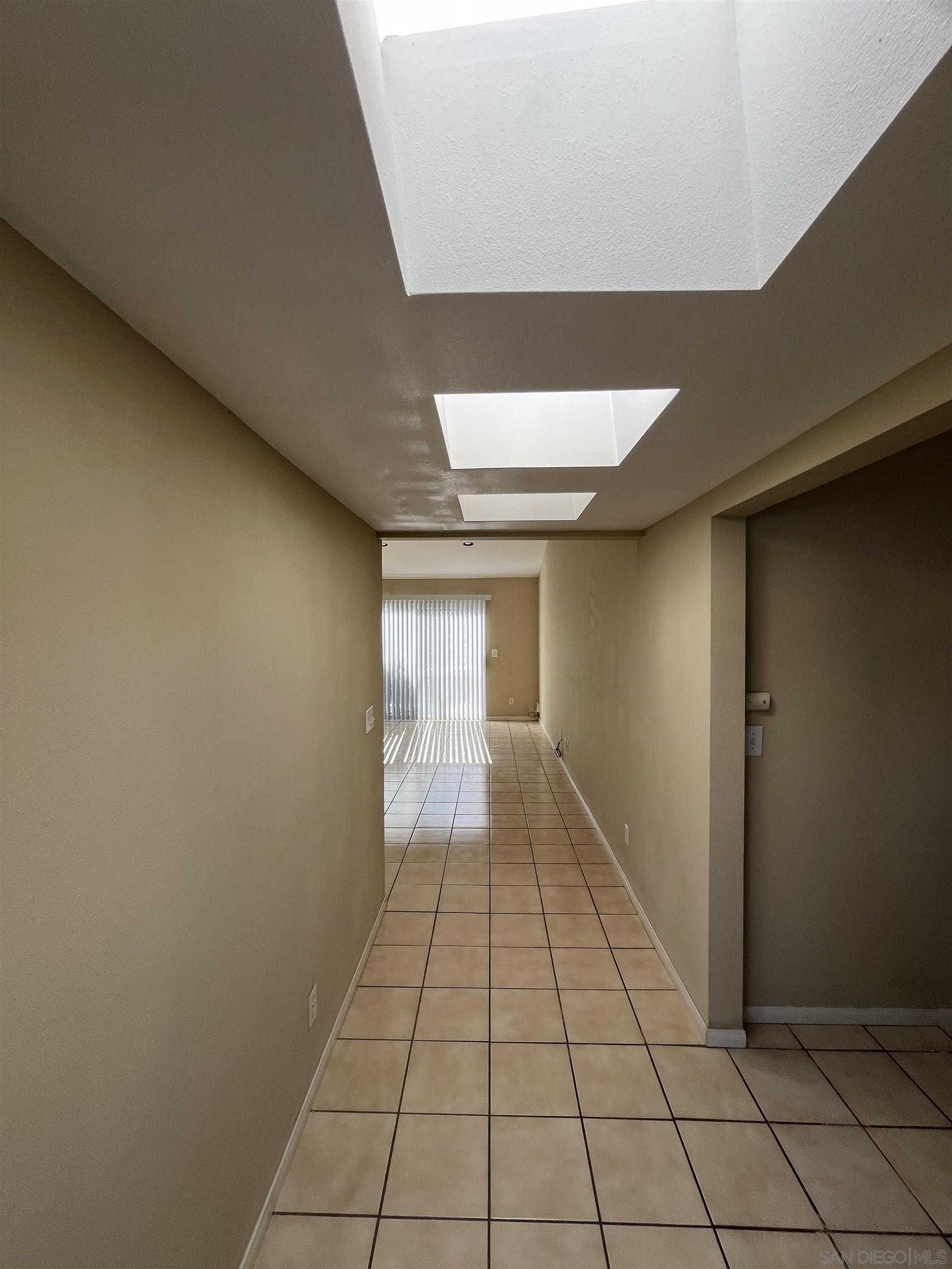 Detail Gallery Image 7 of 10 For 8961  Earhart St, San Diego,  CA 92123 - 3 Beds | 2 Baths