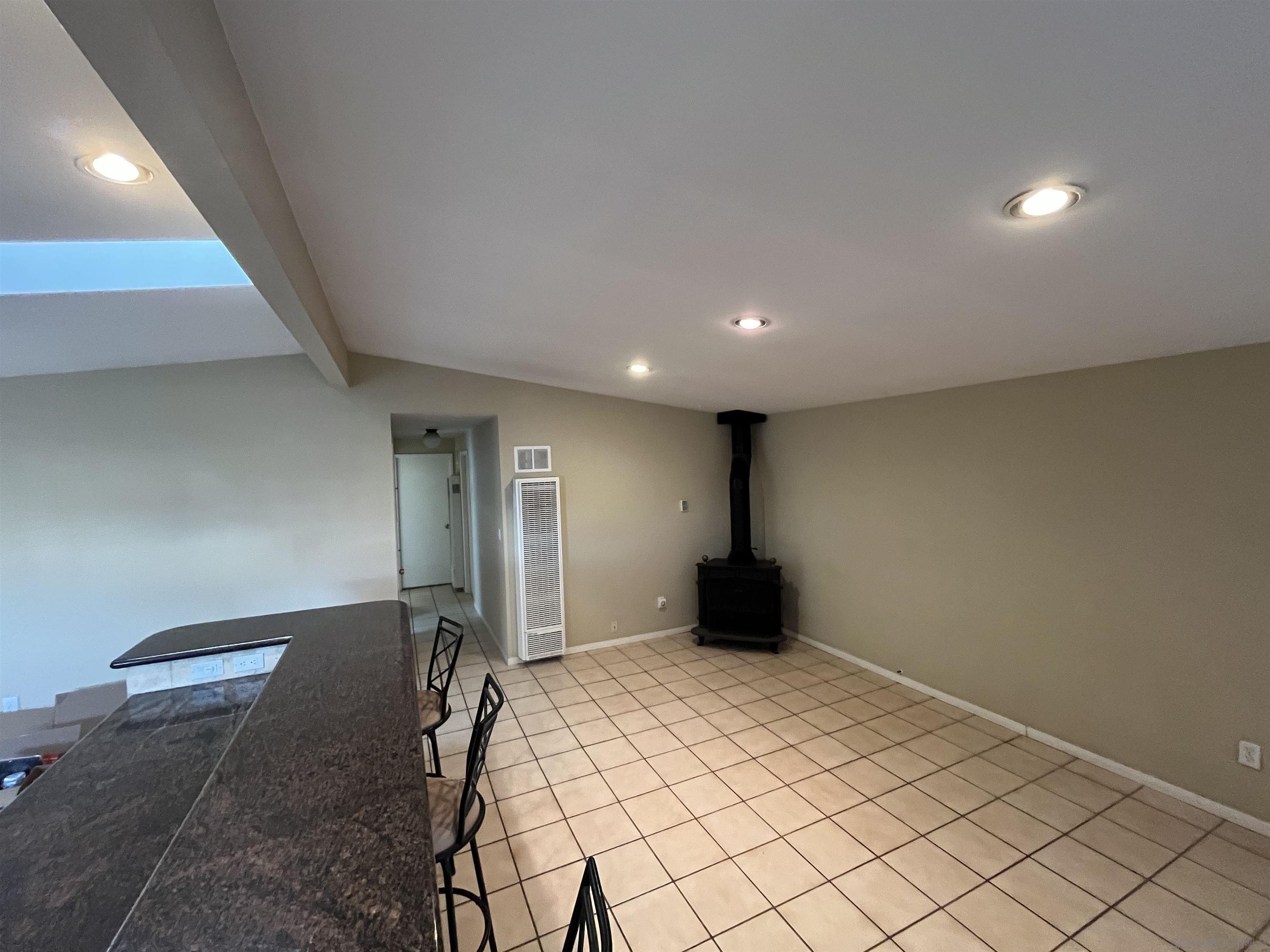 Detail Gallery Image 8 of 10 For 8961  Earhart St, San Diego,  CA 92123 - 3 Beds | 2 Baths