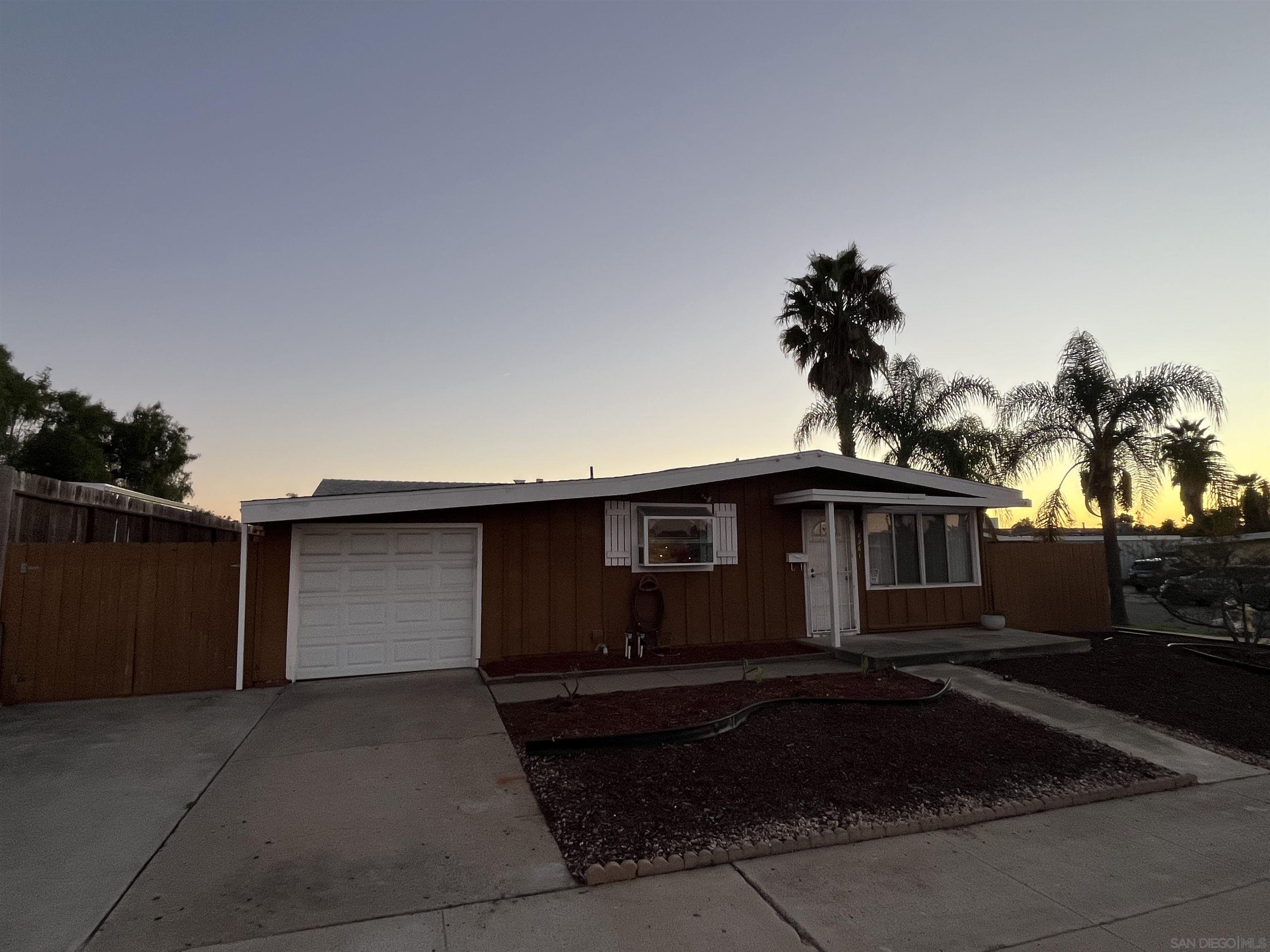 Detail Gallery Image 10 of 10 For 8961  Earhart St, San Diego,  CA 92123 - 3 Beds | 2 Baths