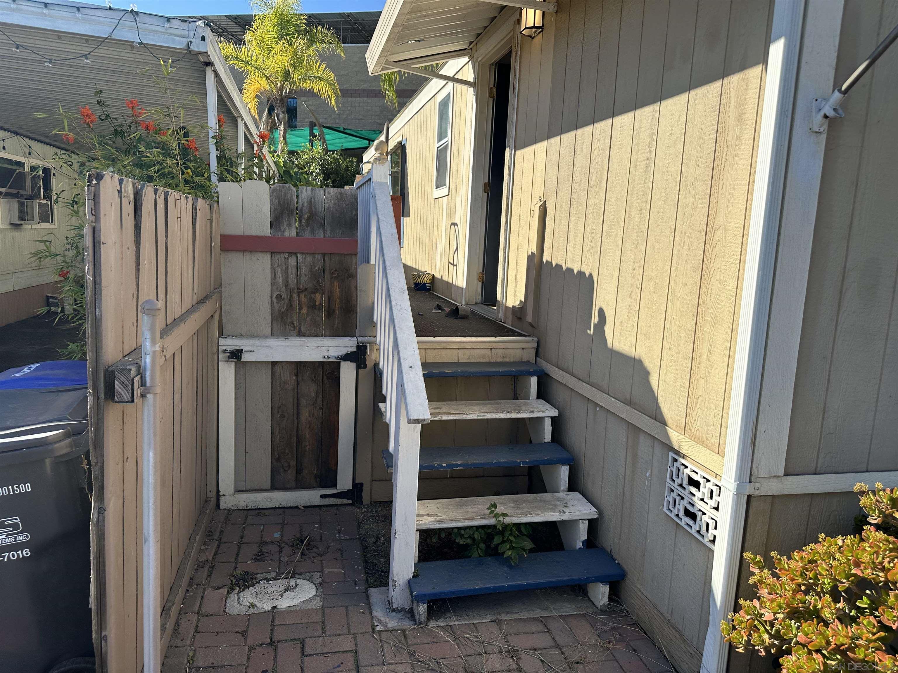 Detail Gallery Image 19 of 26 For 12044  Royal Rd.  #76,  El Cajon,  CA 92021 - 2 Beds | 2 Baths